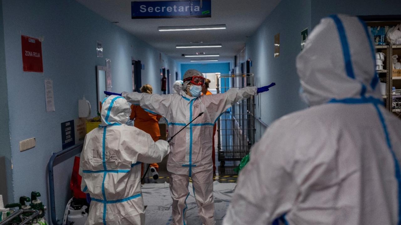 Covid-19 nuot chung chau Au anh 5