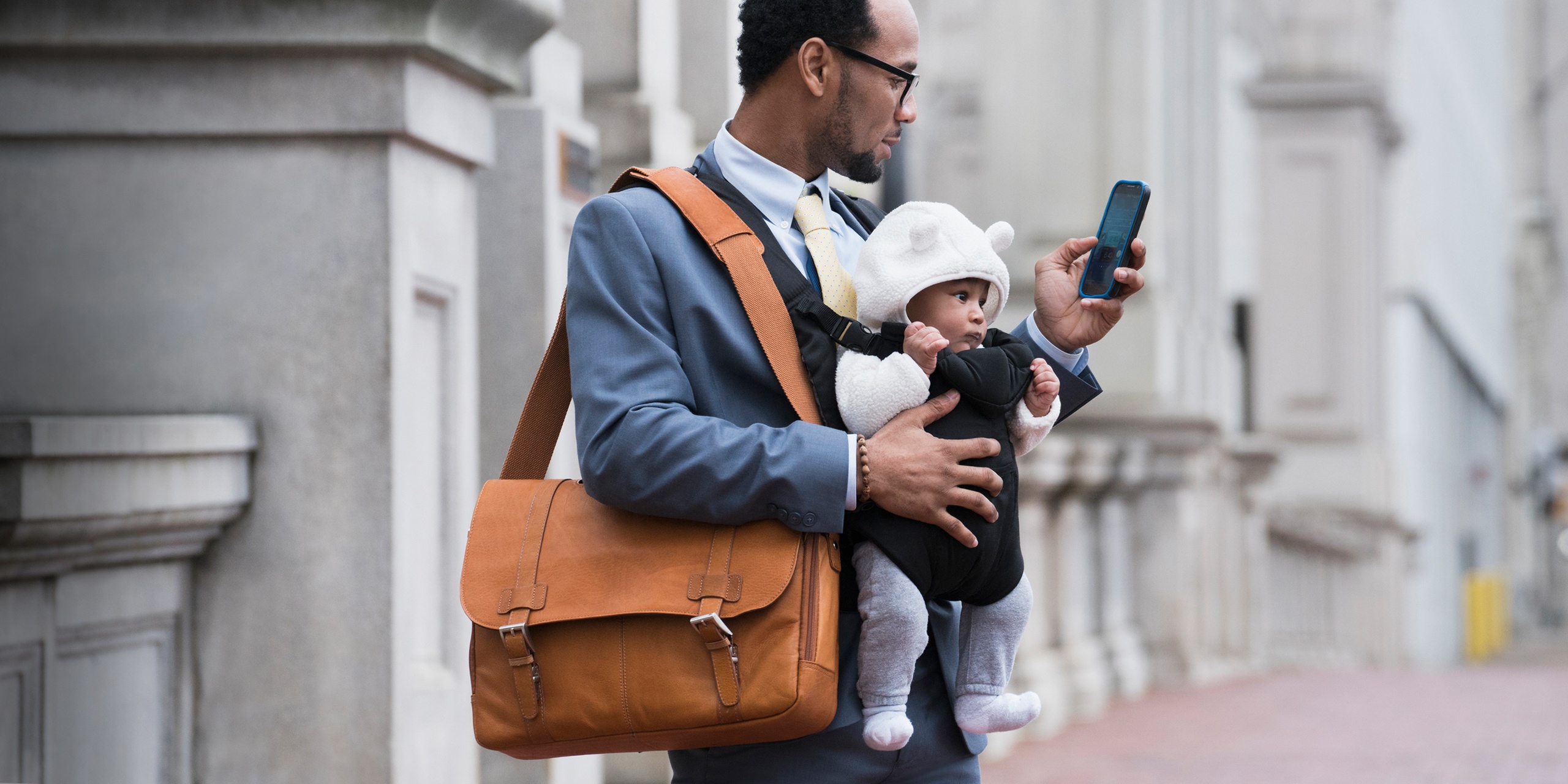 con cai chu cap tai chinh cho bo me anh 2