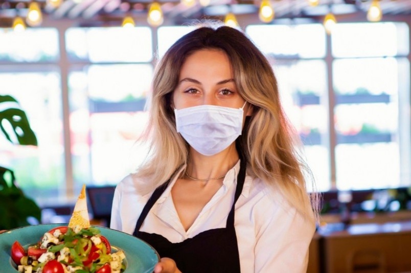 'Coi khau trang ra' cung la cau noi quay roi hinh anh