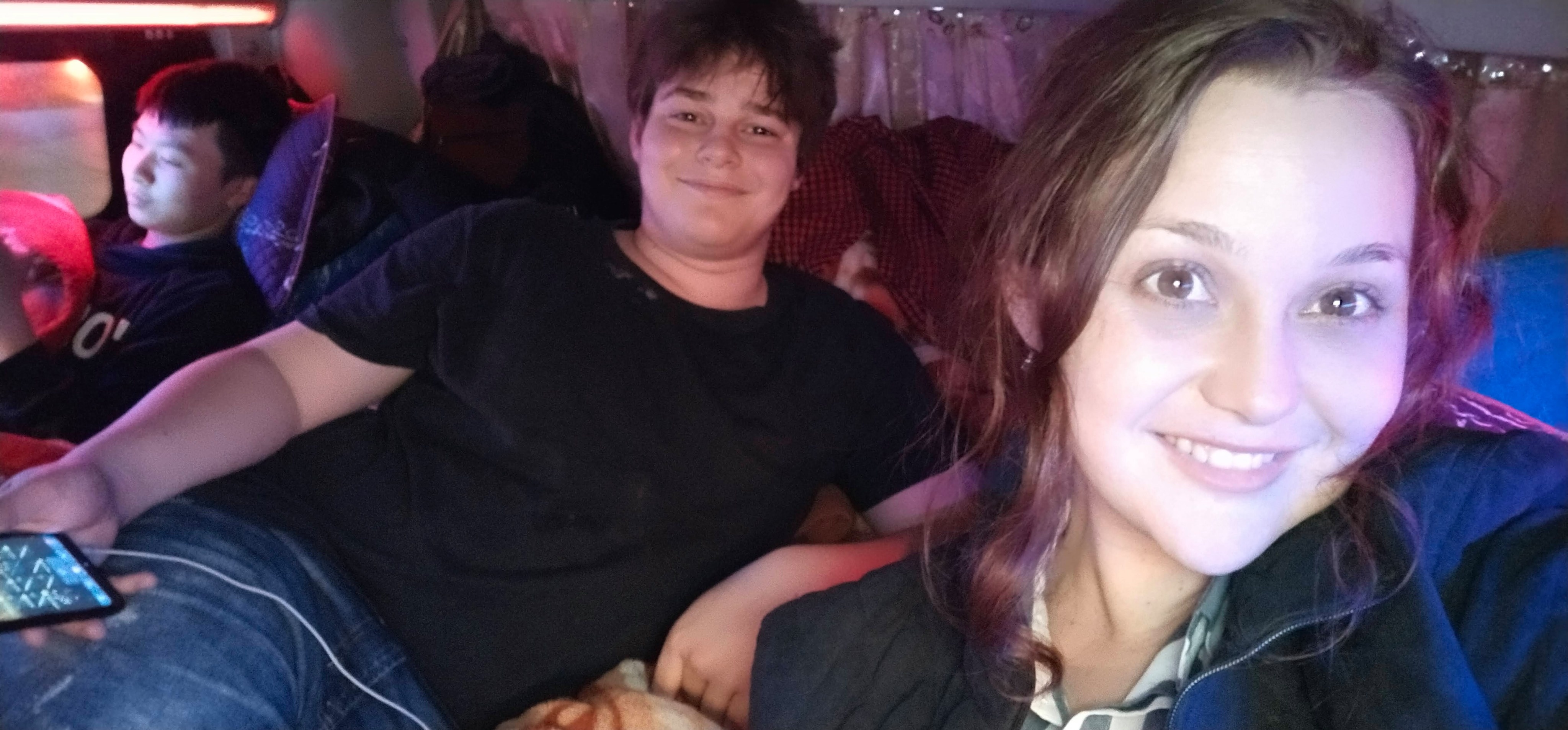 tai xe taxi giup du khach Tay anh 1