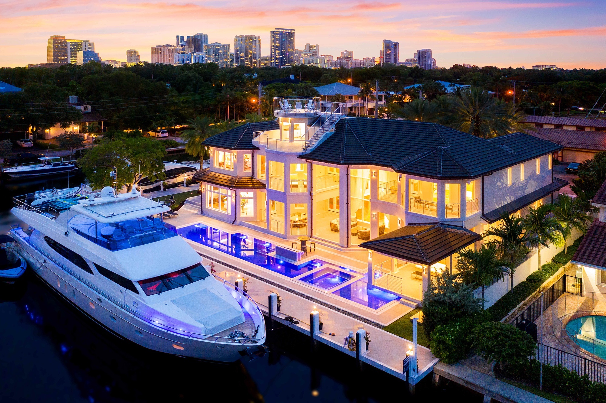 gioi nha giau Anh do xo mua biet thu do chuyen co anh 3