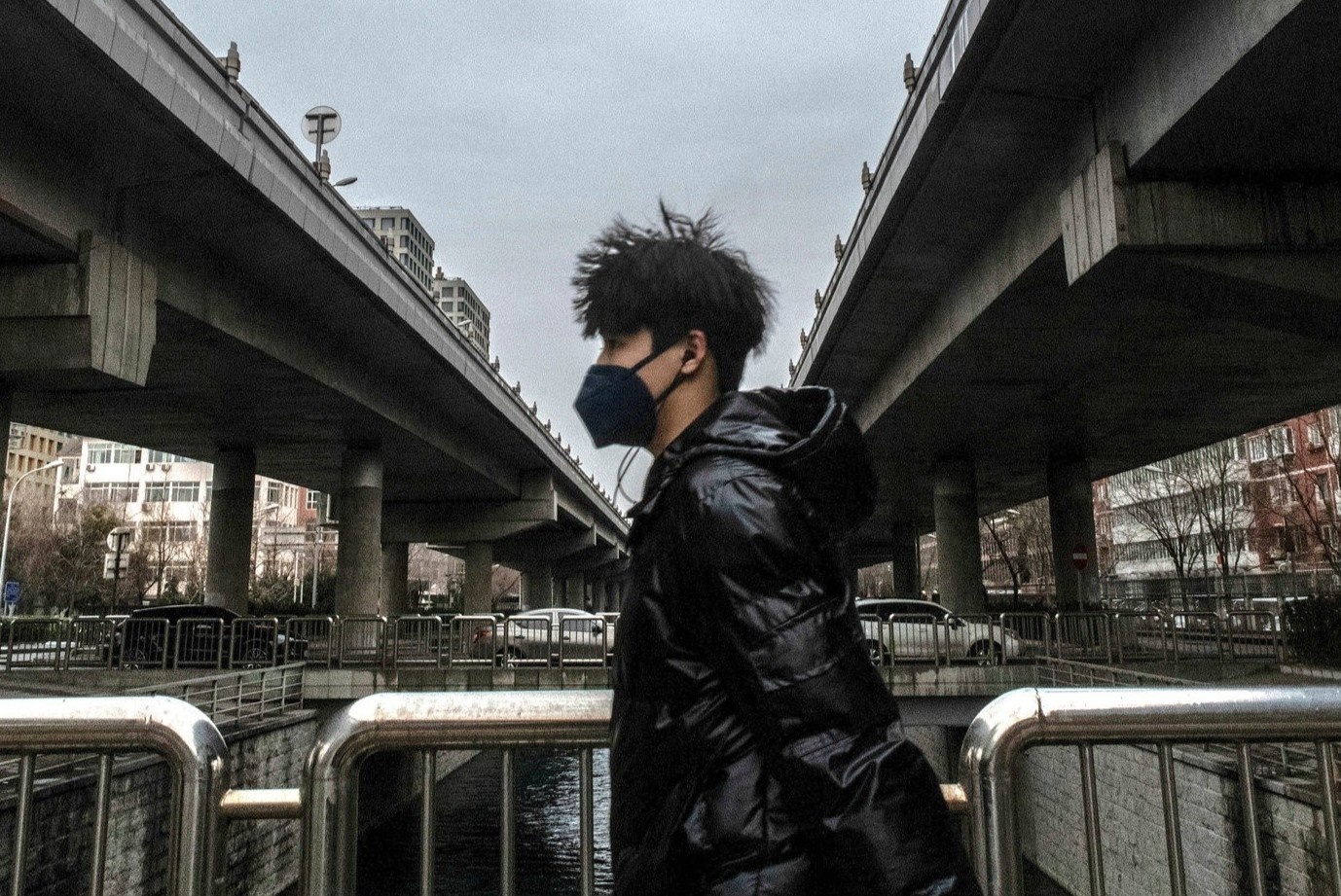 Ky lan cong nghe sup do, hang nghin nguoi Trung Quoc vo gia cu hinh anh