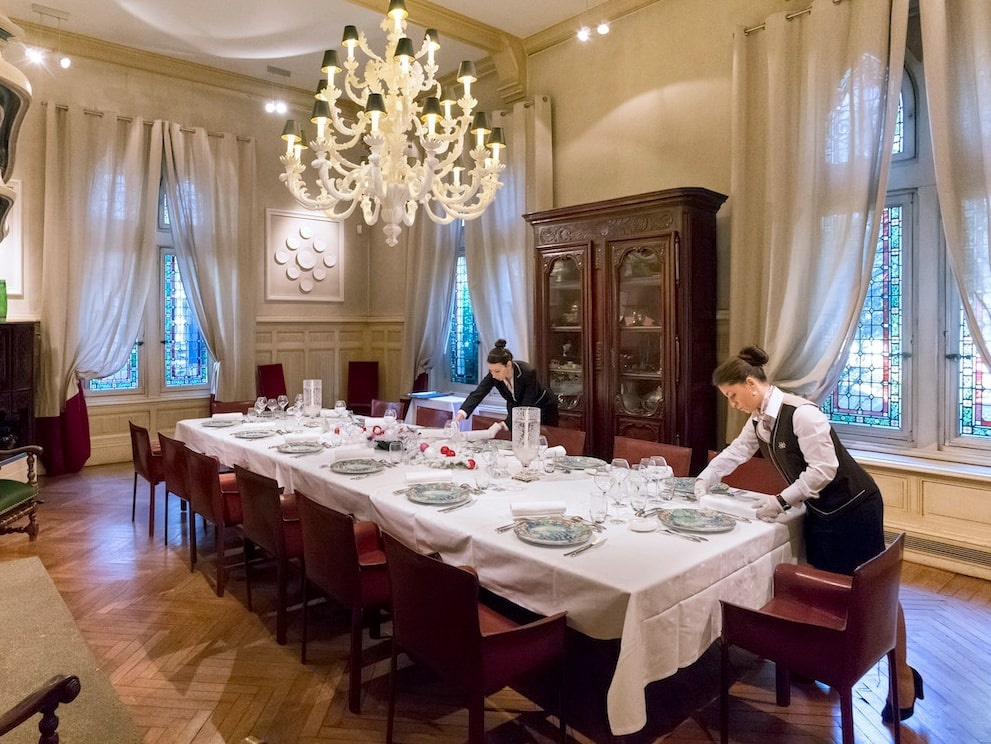 gioi sieu giau nhon nho truoc Covid-19 anh 1