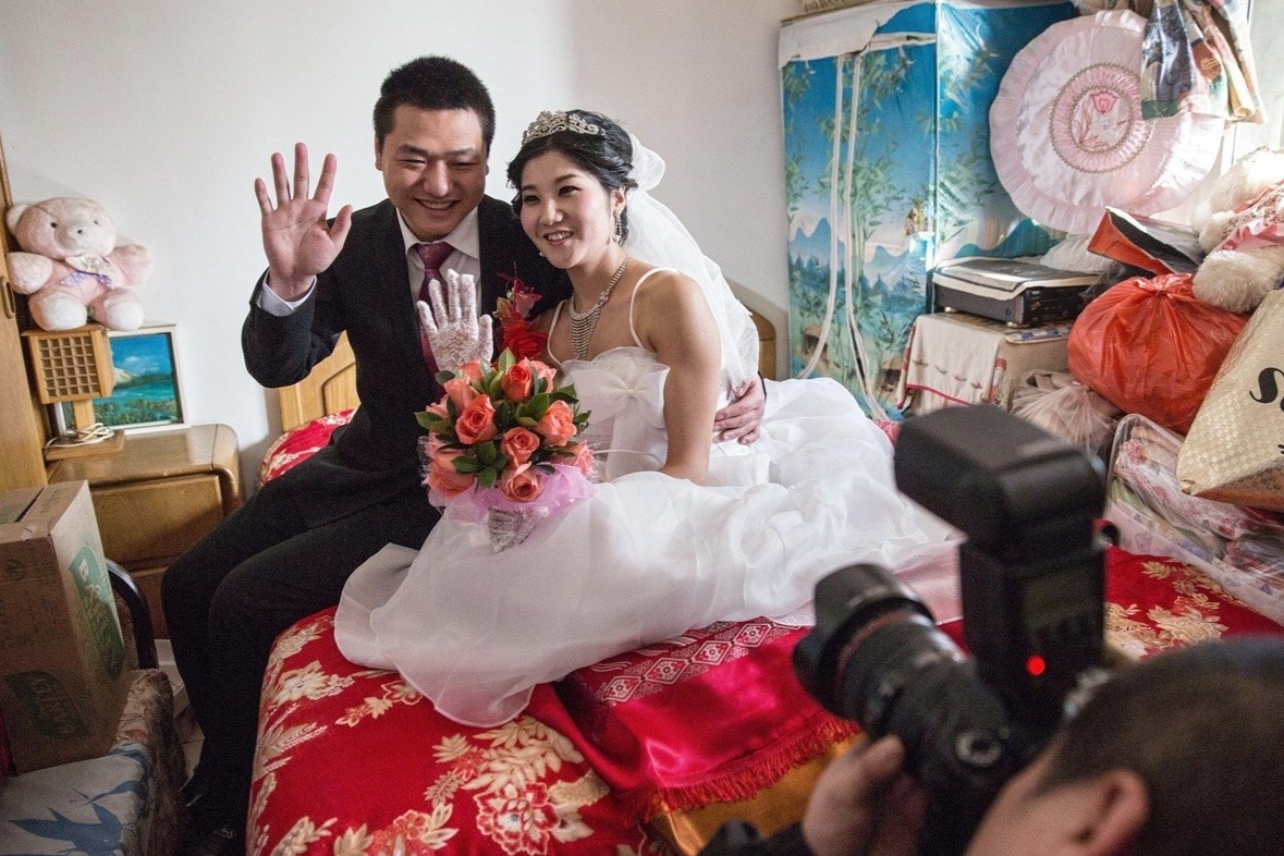 'Hon nhan hai chieu' phuc hung trong xa hoi Trung Quoc hinh anh