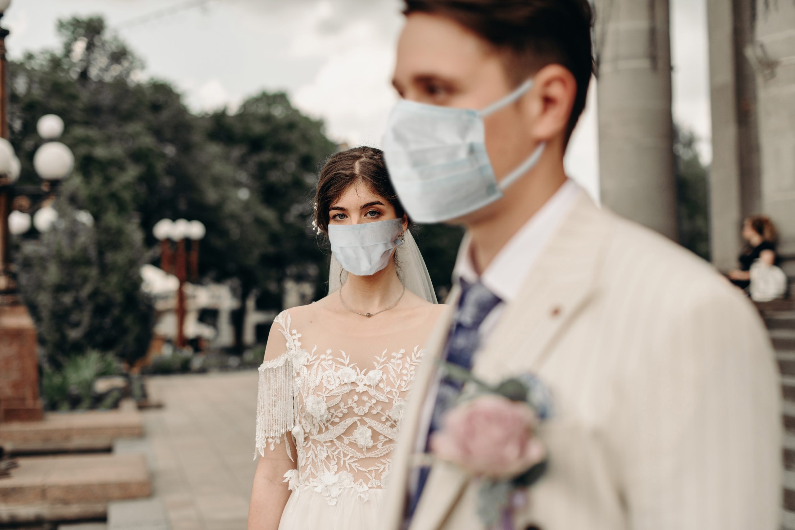 Tiem vaccine truoc, dam cuoi sau hinh anh