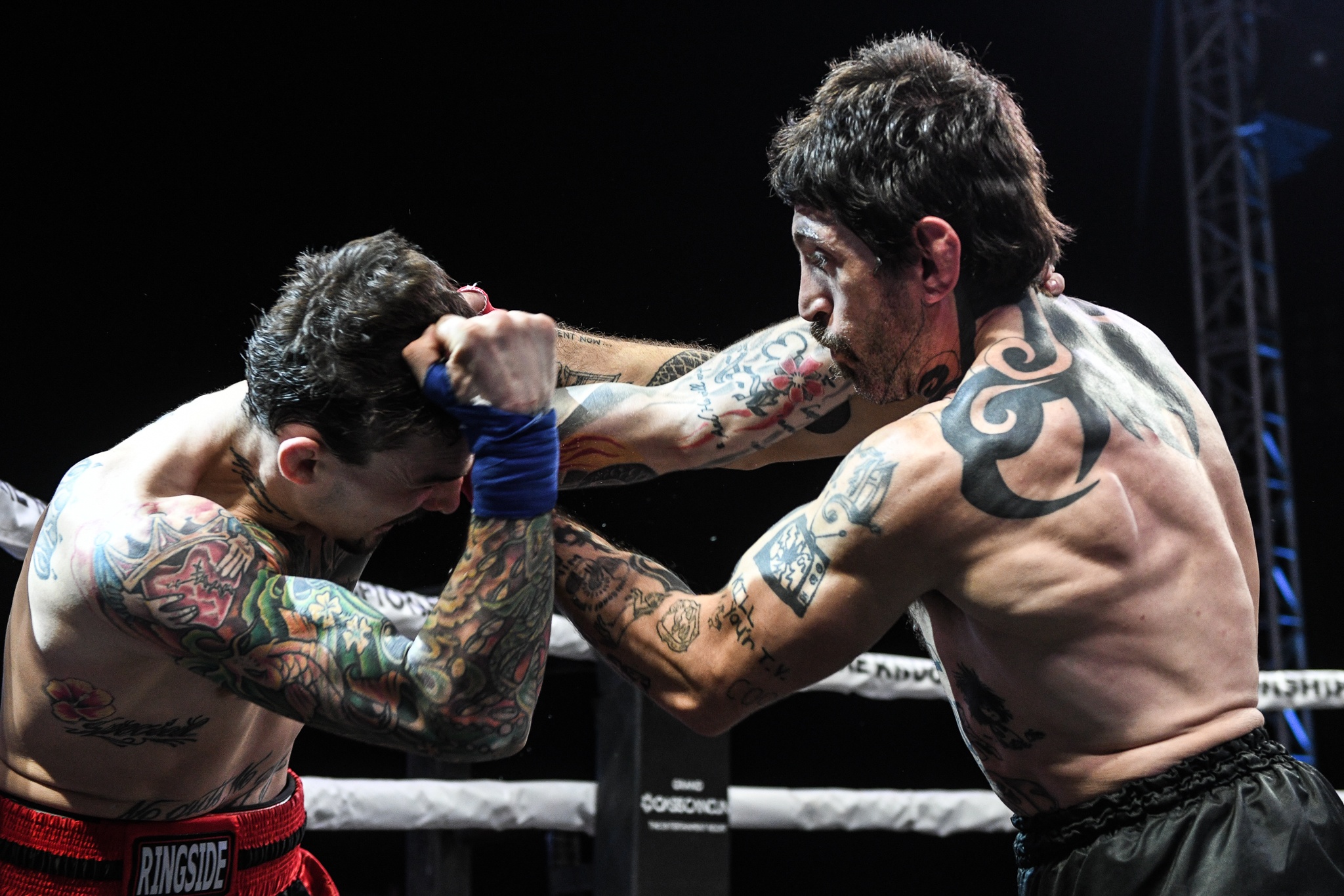võ sĩ MMA Mỹ hóa thân phụ nữ ảnh 1 vo si MMA My hoa than phu nu anh 1