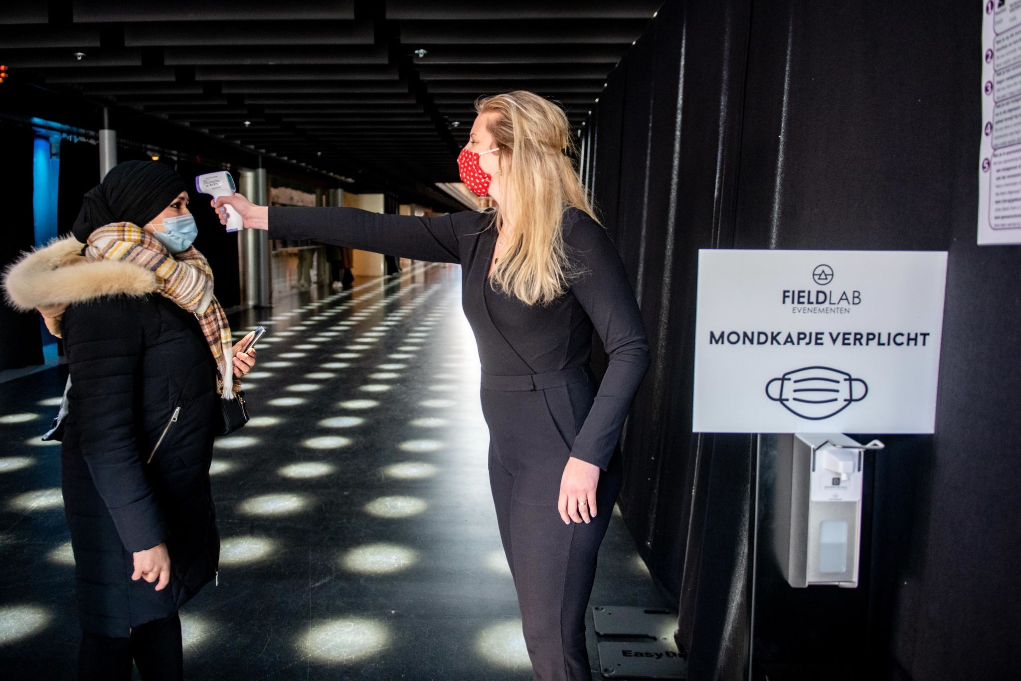 nguoi Ha Lan tiec tung anh 2