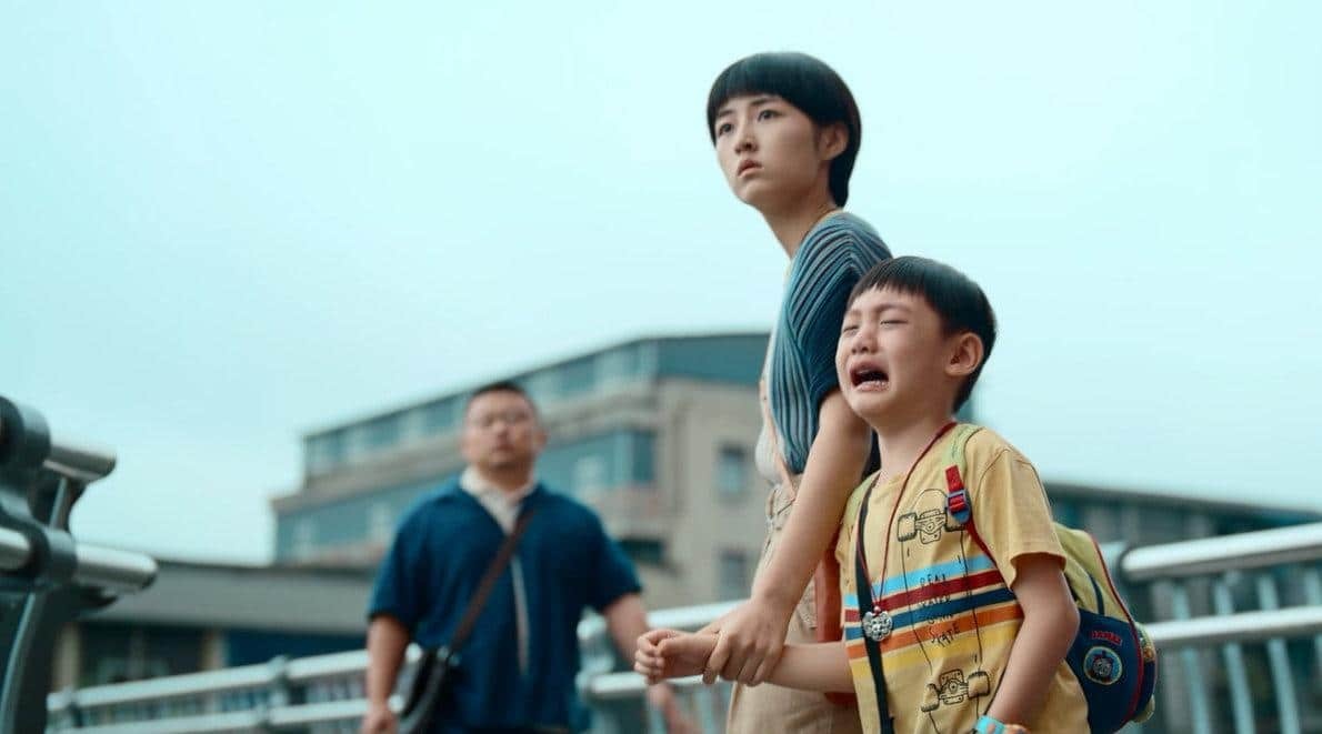 co gai tu van vi ap luc nuoi em mot minh anh 1