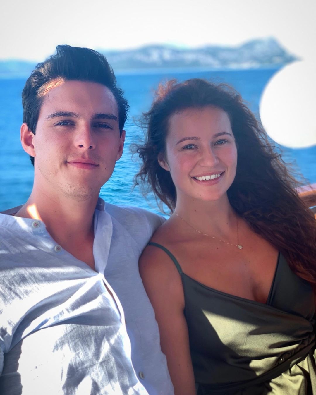 hai chi em ty phu tre nhat the gioi anh 15