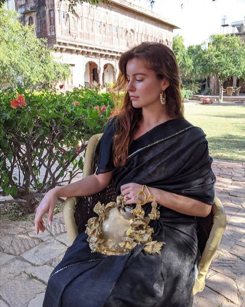 hai chi em ty phu tre nhat the gioi anh 9