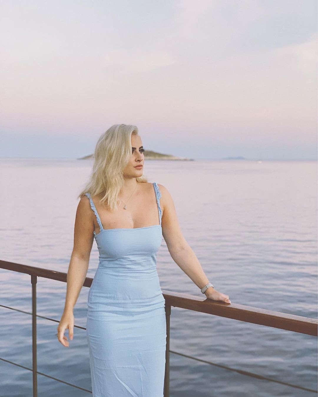 hai chi em ty phu tre nhat the gioi anh 2