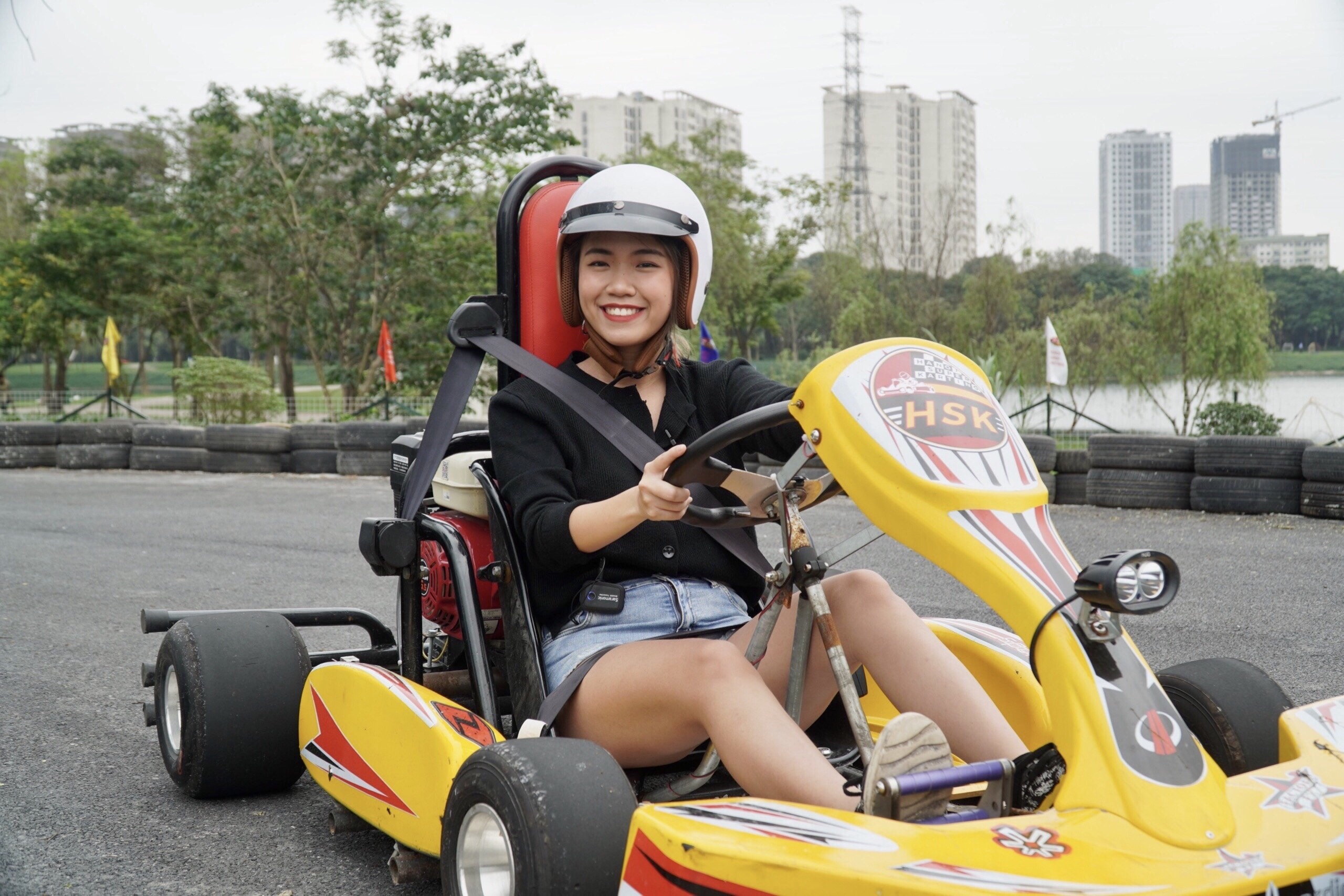 Trai nghiem dua xe Go-kart tai Viet Nam hinh anh