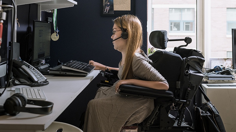 co gai ca hat hang ngay de giu mang song anh 1