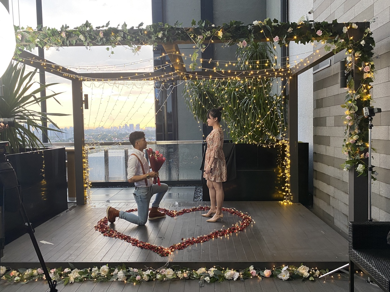 nguoi dan ong du day cau hon anh 3