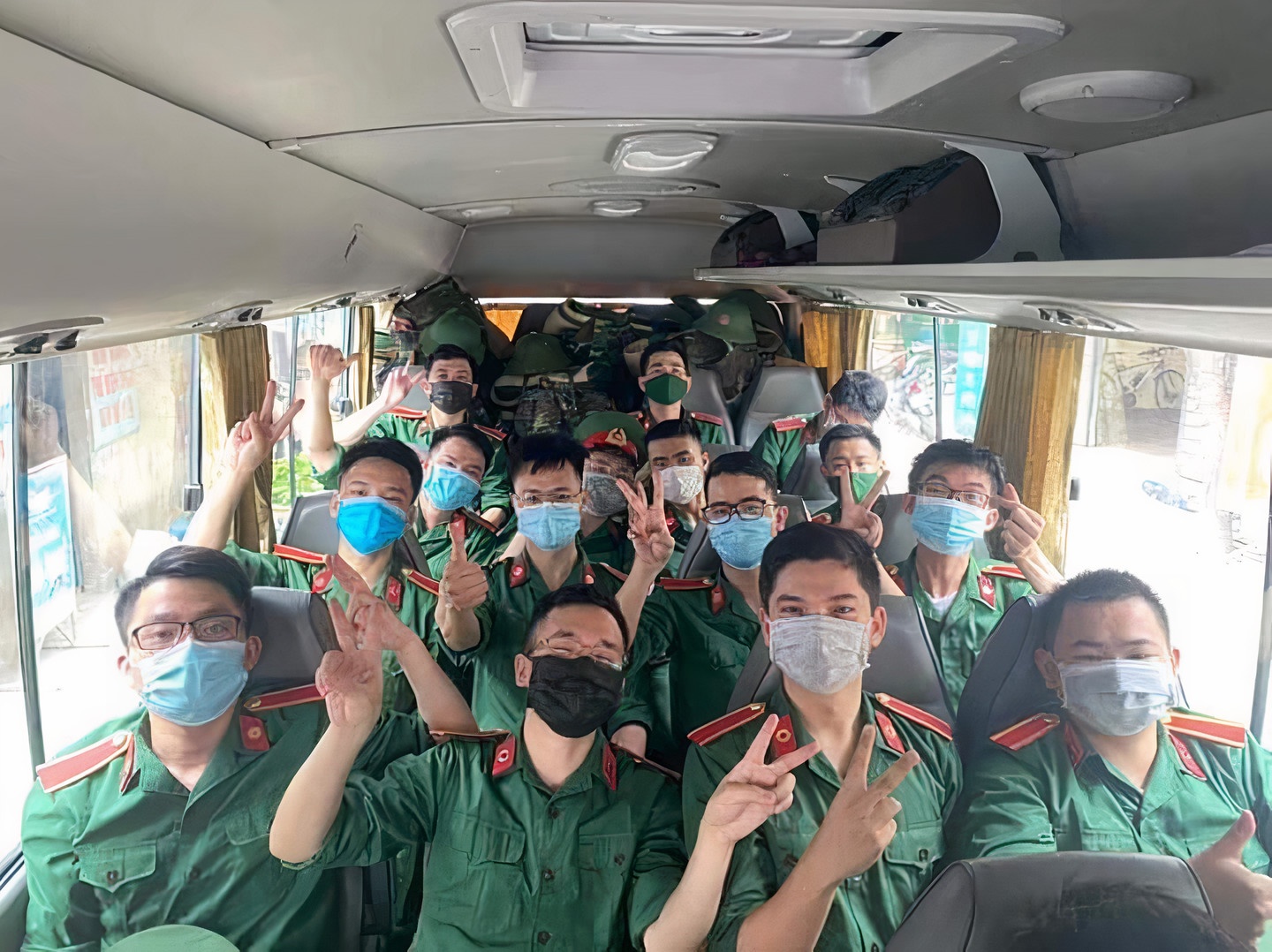 sinh viên quân y chi viện Bắc Giang ảnh 1 sinh vien quan y chi vien Bac Giang anh 1