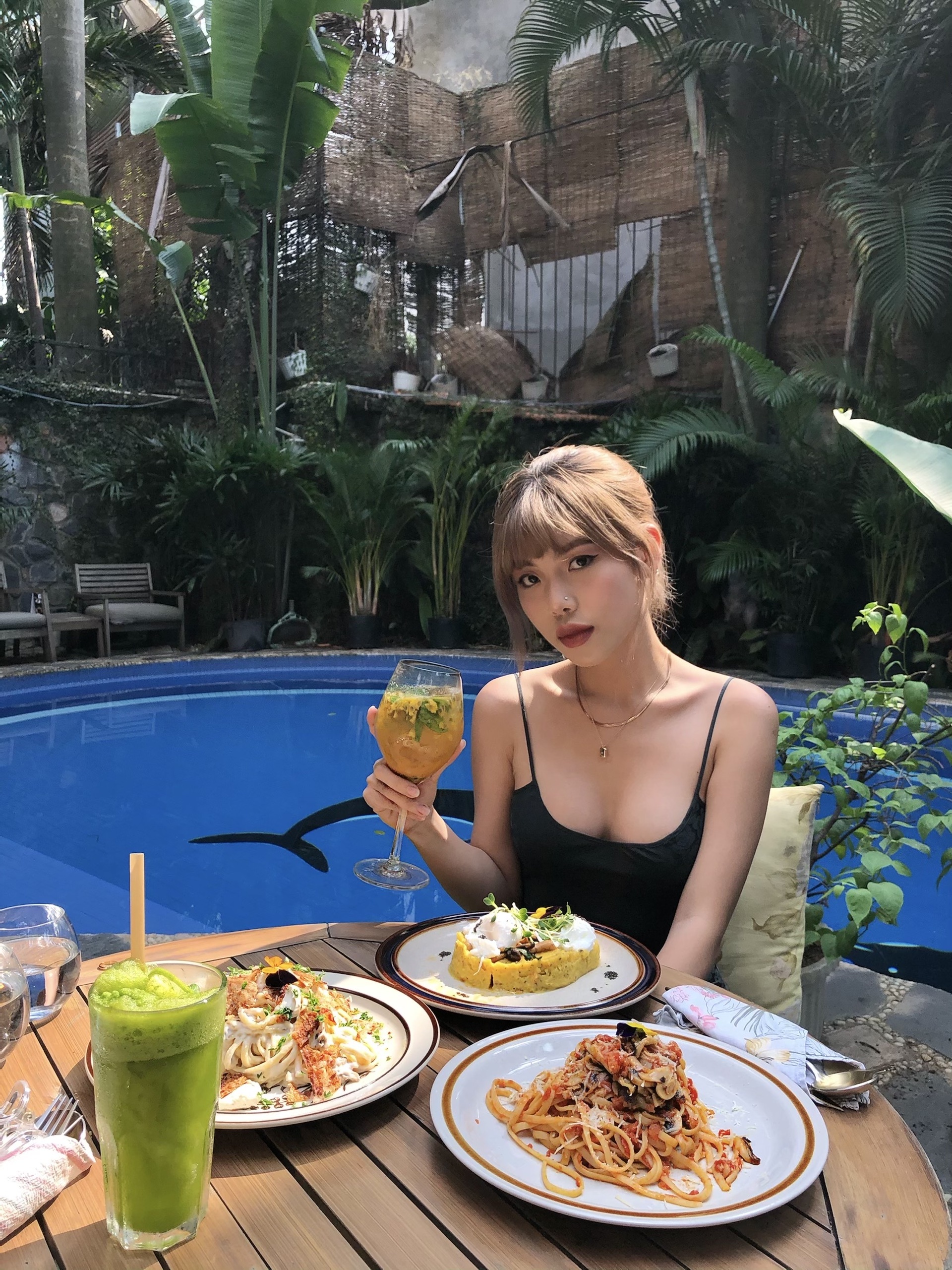 mua sam cho ban than anh 3