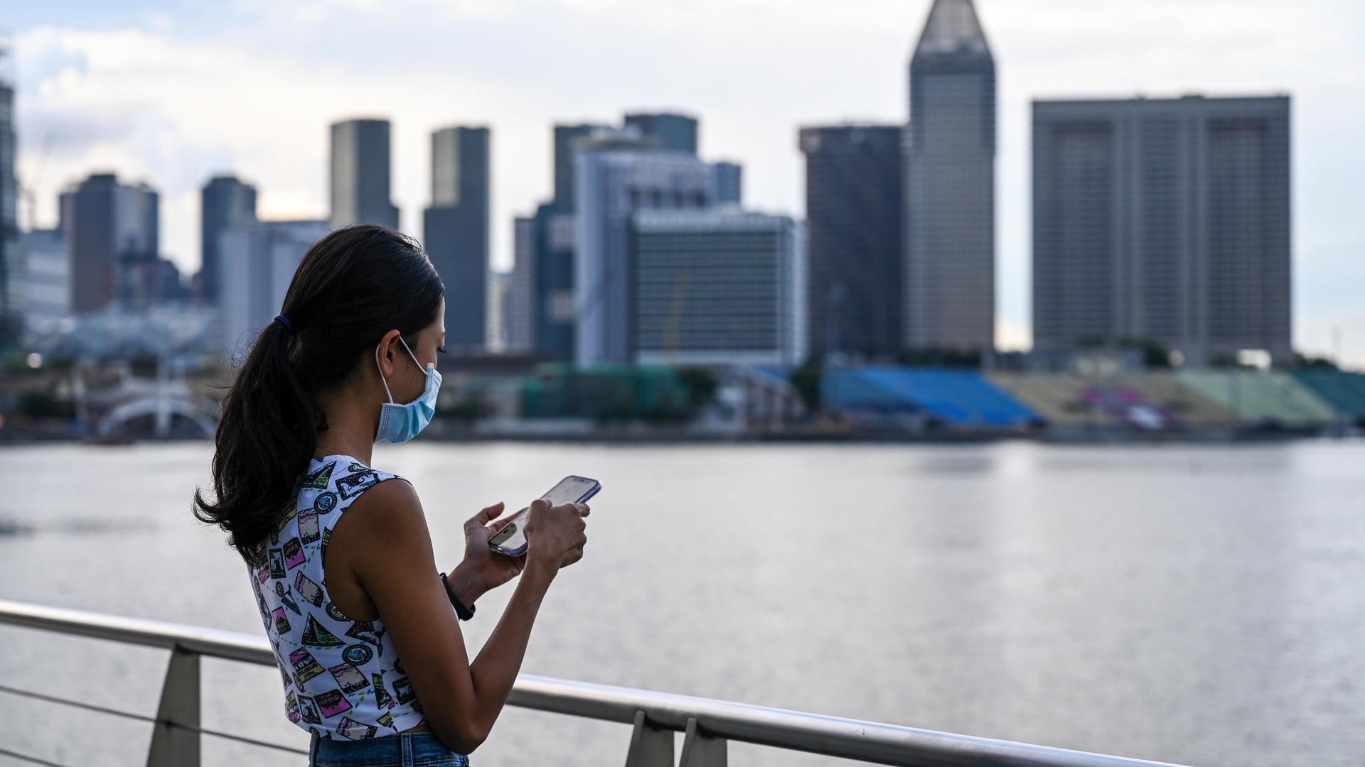 phu nu Singapore dong lanh trung anh 1