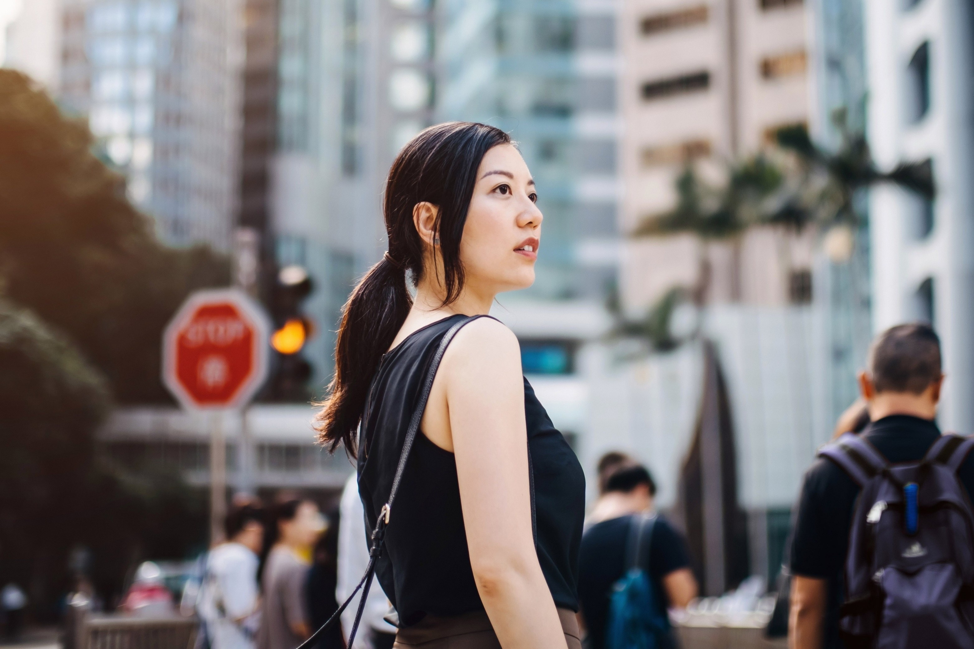 Phu nu Singapore lach luat, ra nuoc ngoai de dong lanh trung hinh anh