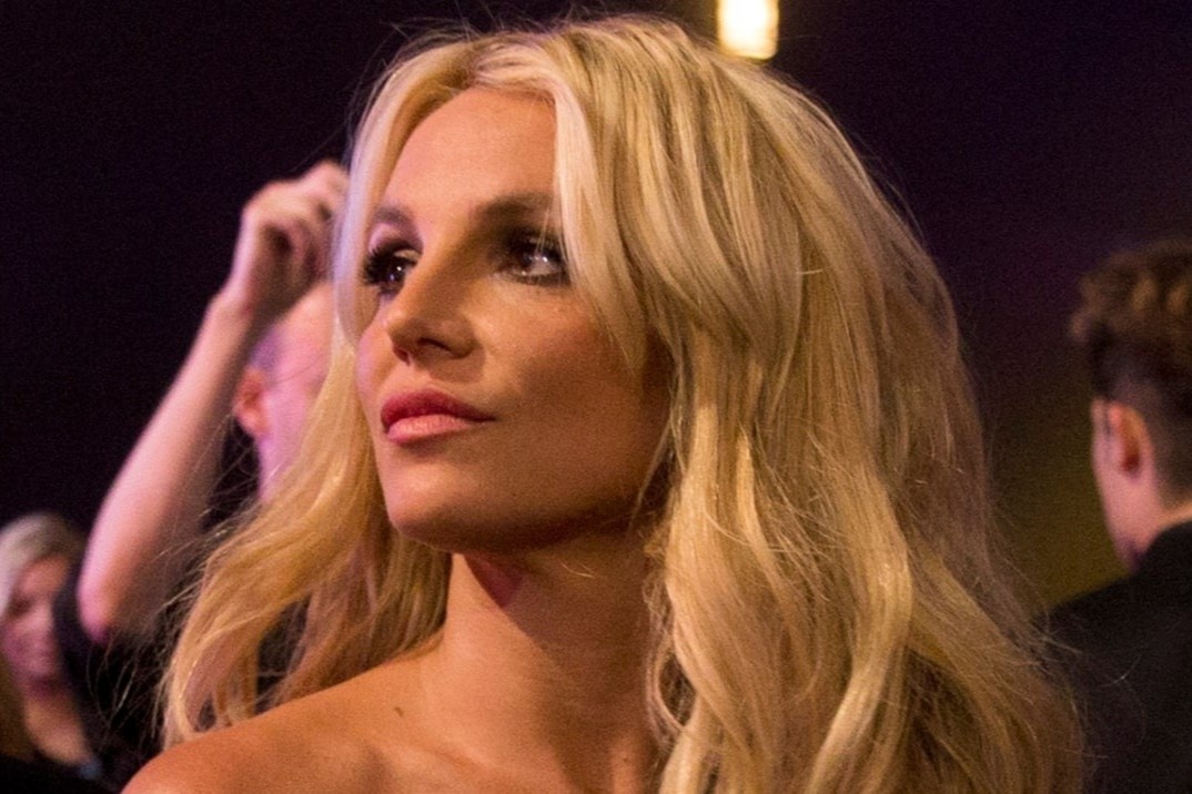 Tu vu Britney Spears, gia dinh cung co the la noi doc hai hinh anh