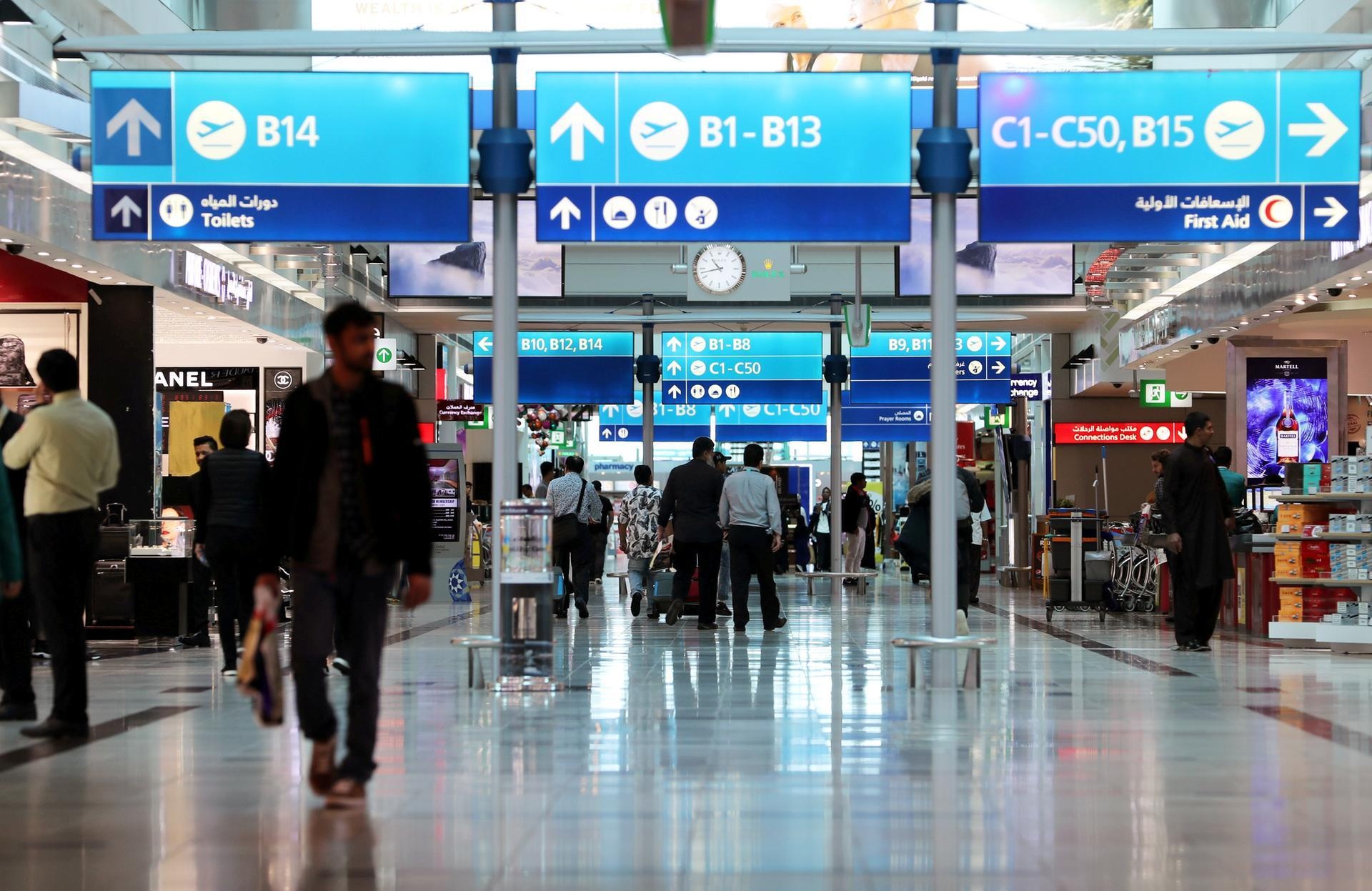 san bay ban ron nhat the gioi mo cua tro lai anh 3