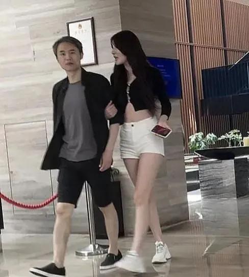giáo sư Trung Quốc ngoại tình ảnh 2 giao su Trung Quoc ngoai tinh anh 2