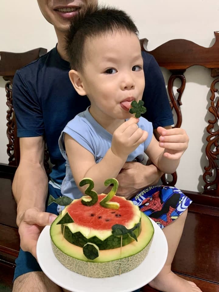 banh sinh nhat lam tu trung ran anh 2