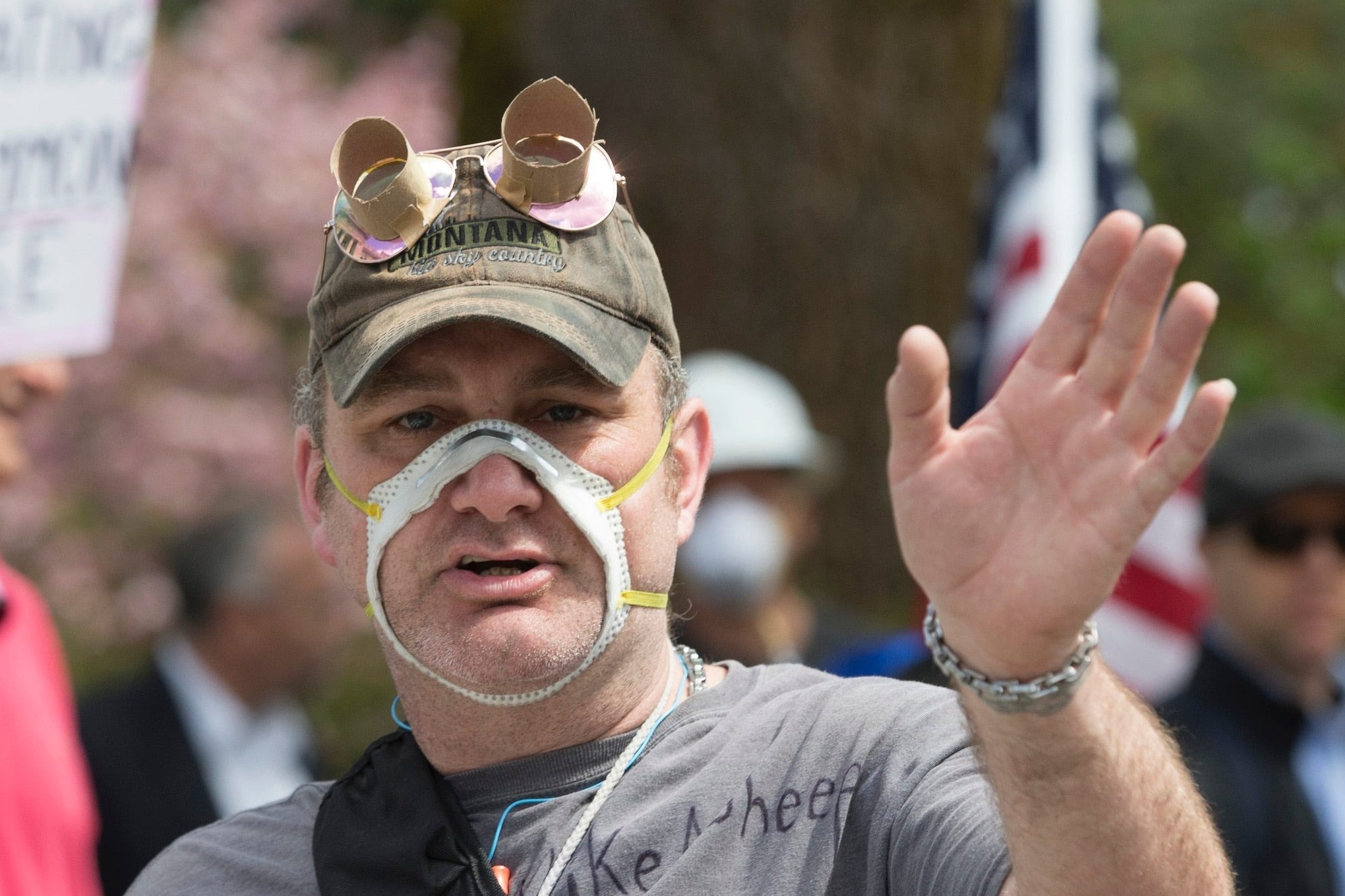 Gia dinh My chia re vi co nguoi phan doi vaccine hinh anh