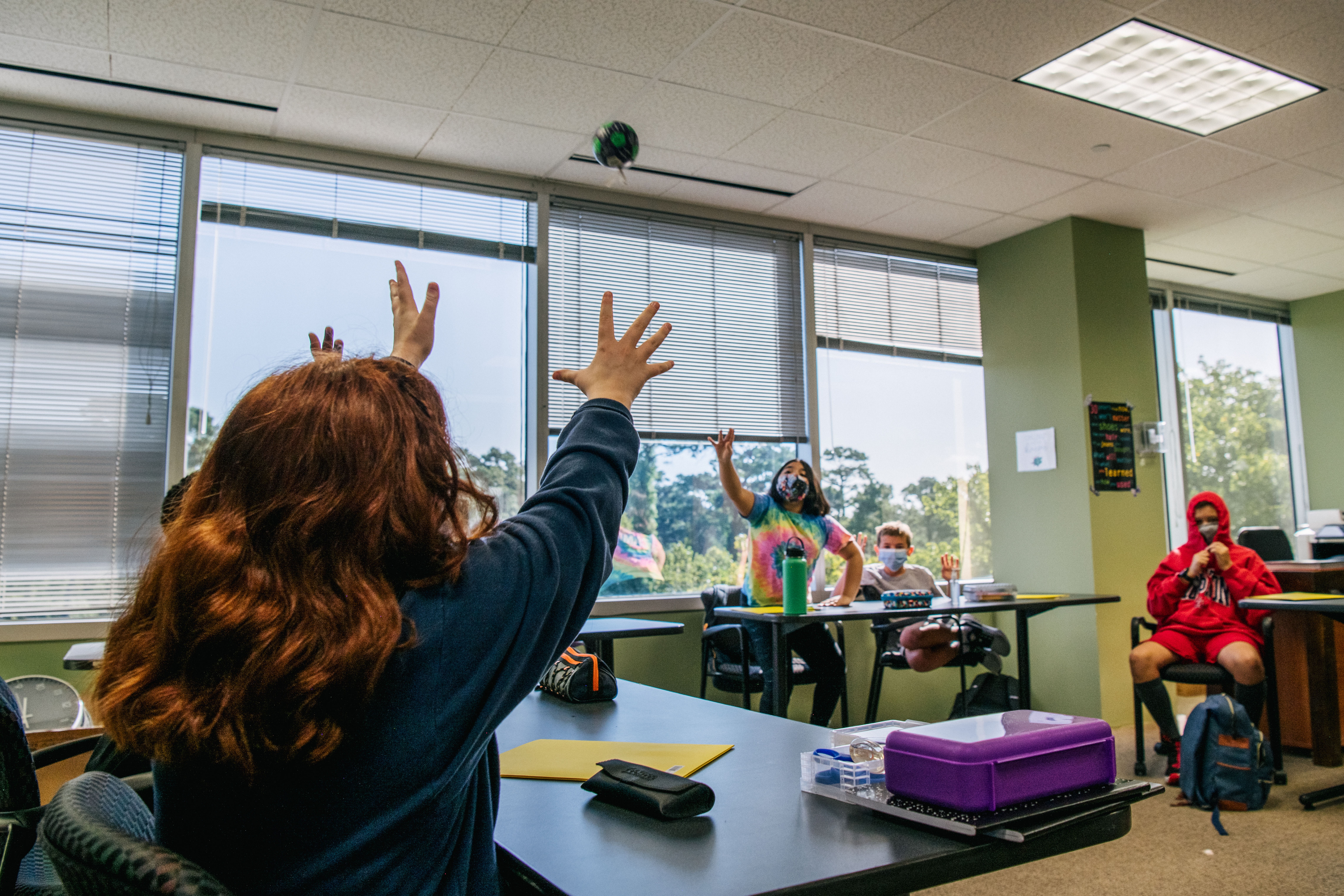 giao vien thao khau trang anh 1