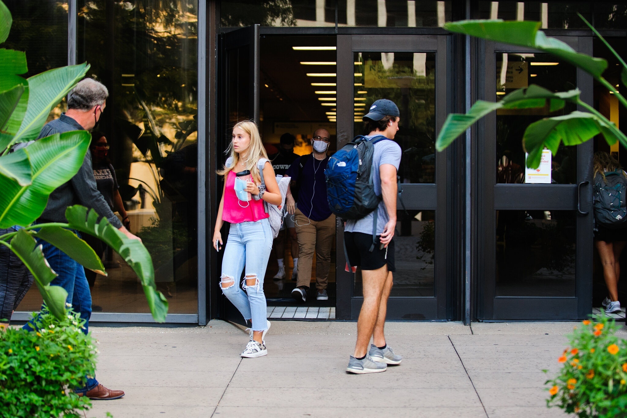 giao su My bo viec anh 2