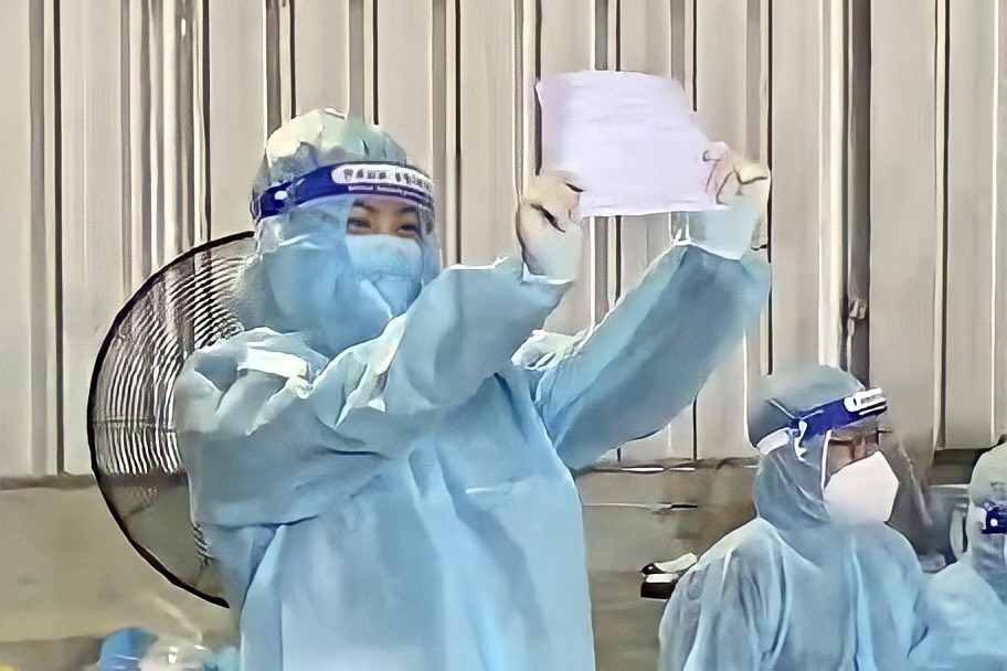 TNV o TP.HCM huong dan tiem phong cach tiep vien hang khong hinh anh