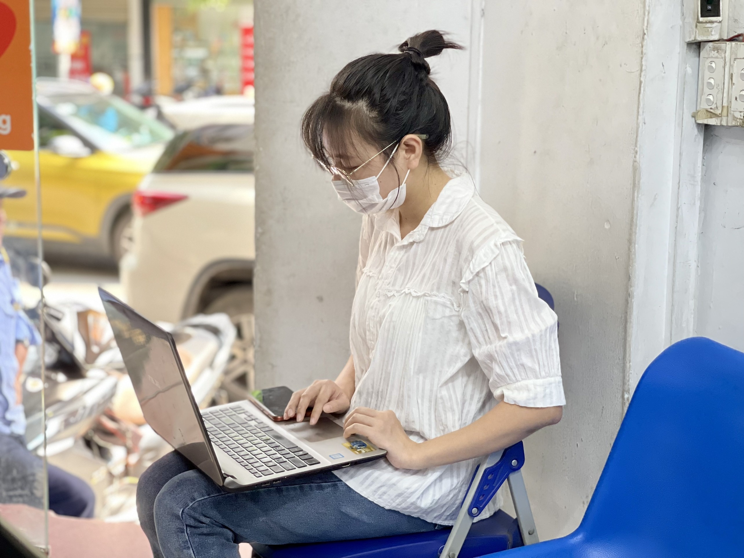 sửa laptop điện thoại hậu giãn cách ảnh 4 sua laptop dien thoai hau gian cach anh 4