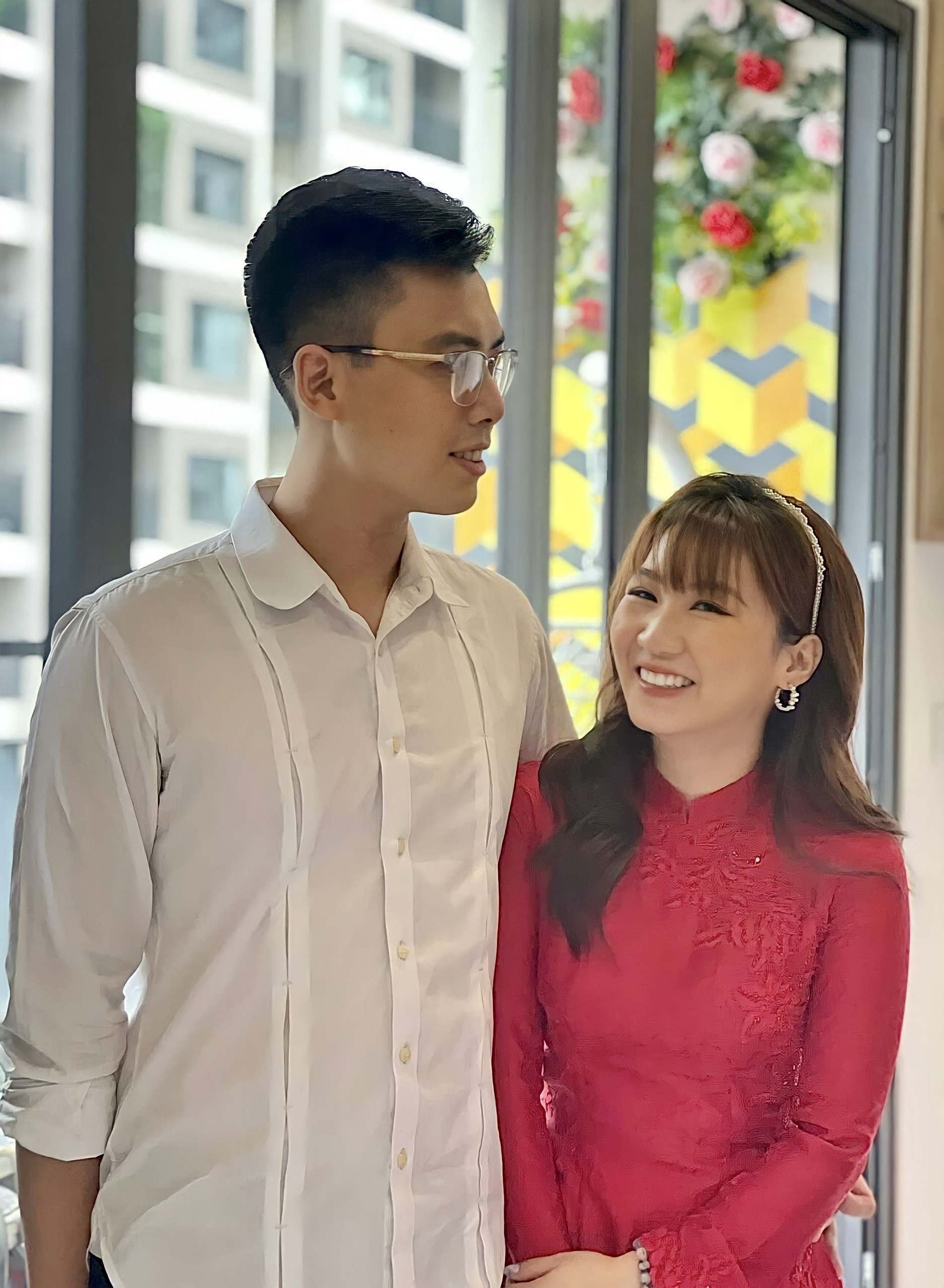 dam cuoi hau gian cach anh 2