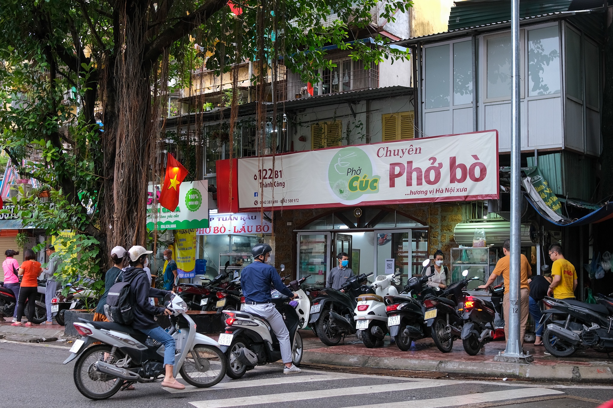 tấp nập ghé quán phở ăn sáng ảnh 5 tap nap ghe quan pho an sang anh 5