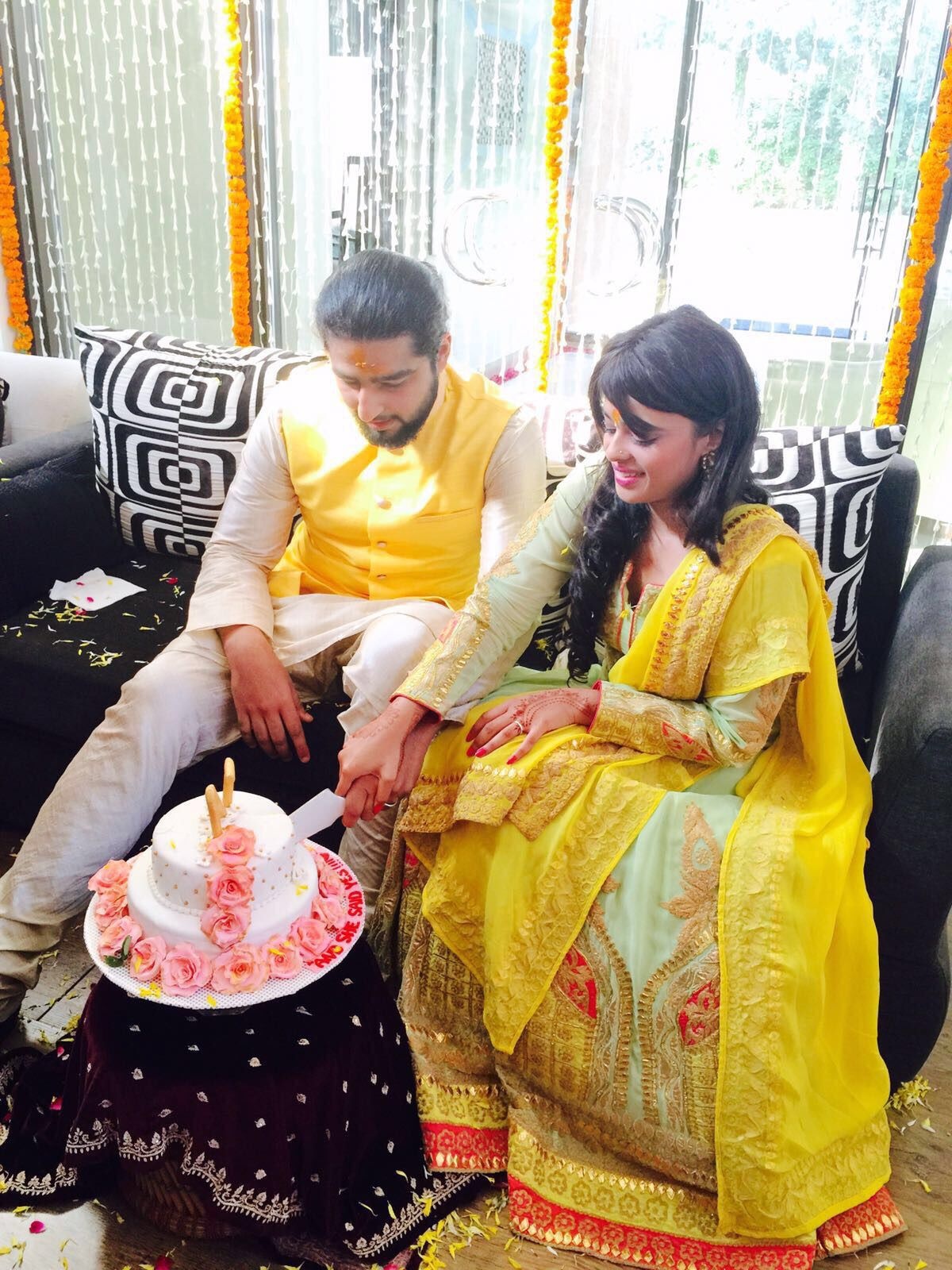 co dau khoe dau troc trong dam cuoi anh 2