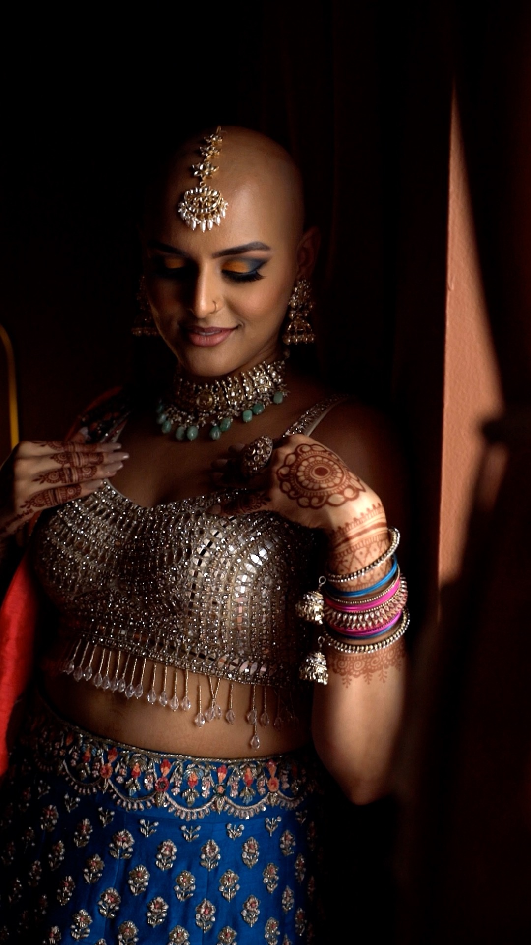 co dau khoe dau troc trong dam cuoi anh 6