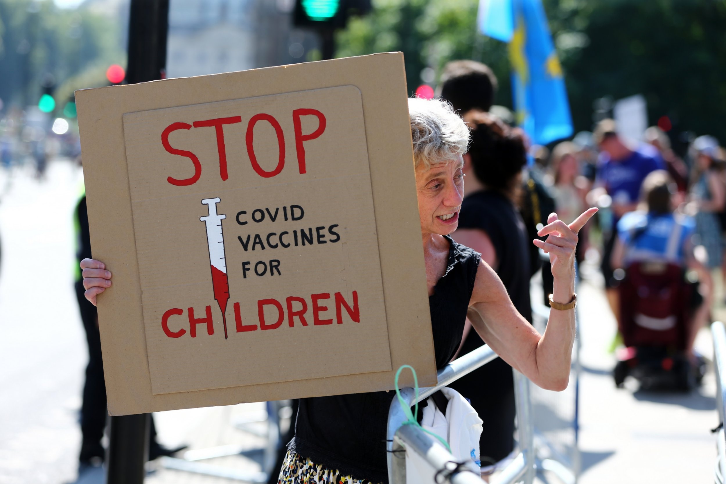 tin gia Facebook,  TikTok anh 2