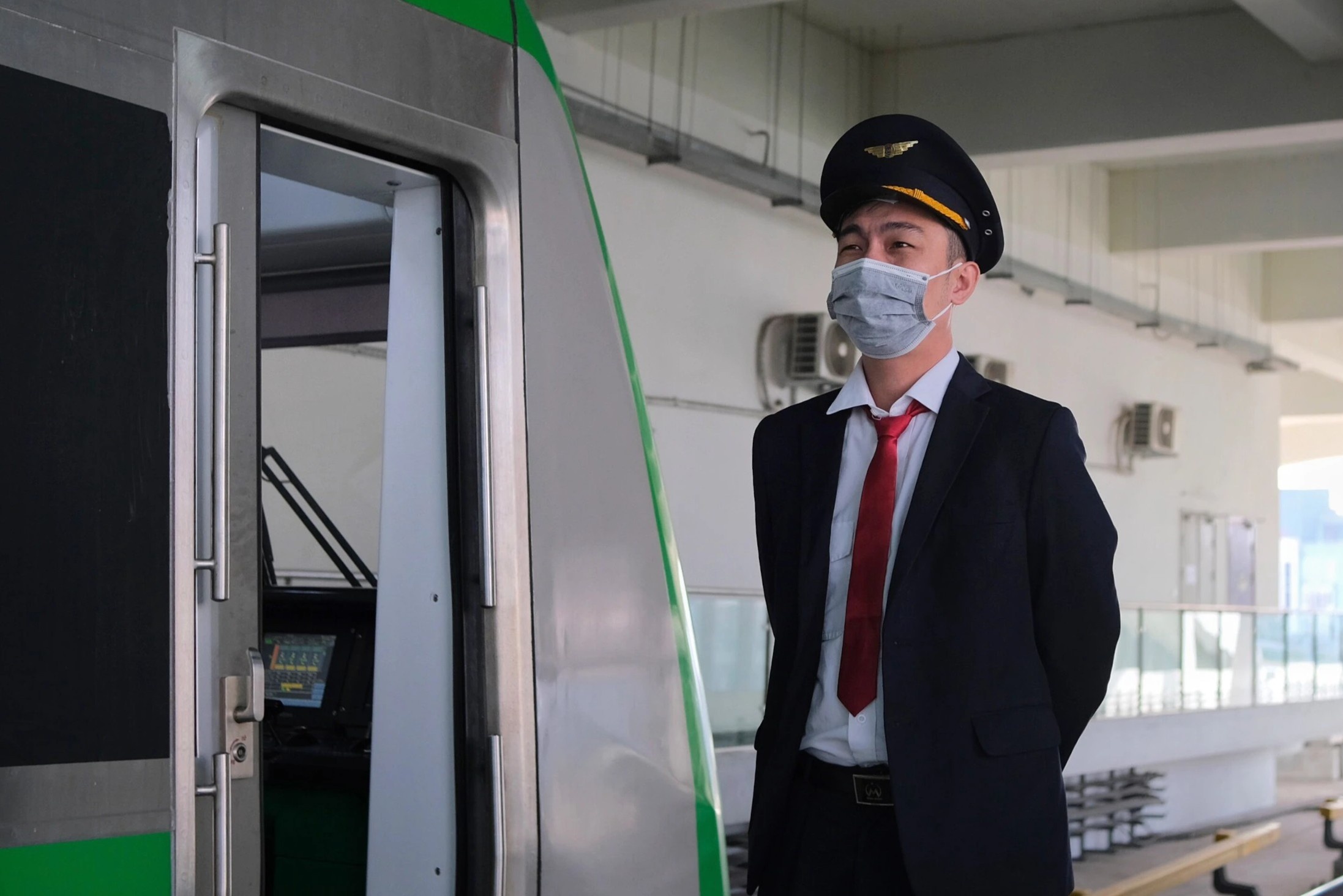 Nhan vien lai tau Cat Linh - Ha Dong: 'Toi cho 5 nam de duoc di lam' hinh anh