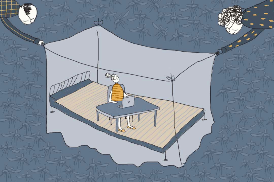 Ong ba ke ban hoc len giuong vi so toi bi muoi dot hinh anh