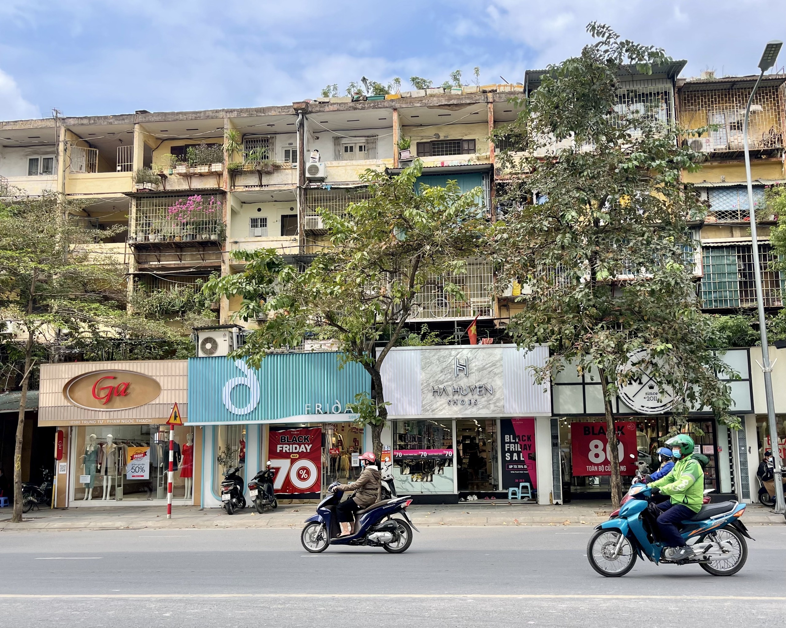 Black Friday không còn chen chúc xếp hàng ảnh 4 Black Friday khong con chen chuc xep hang anh 4