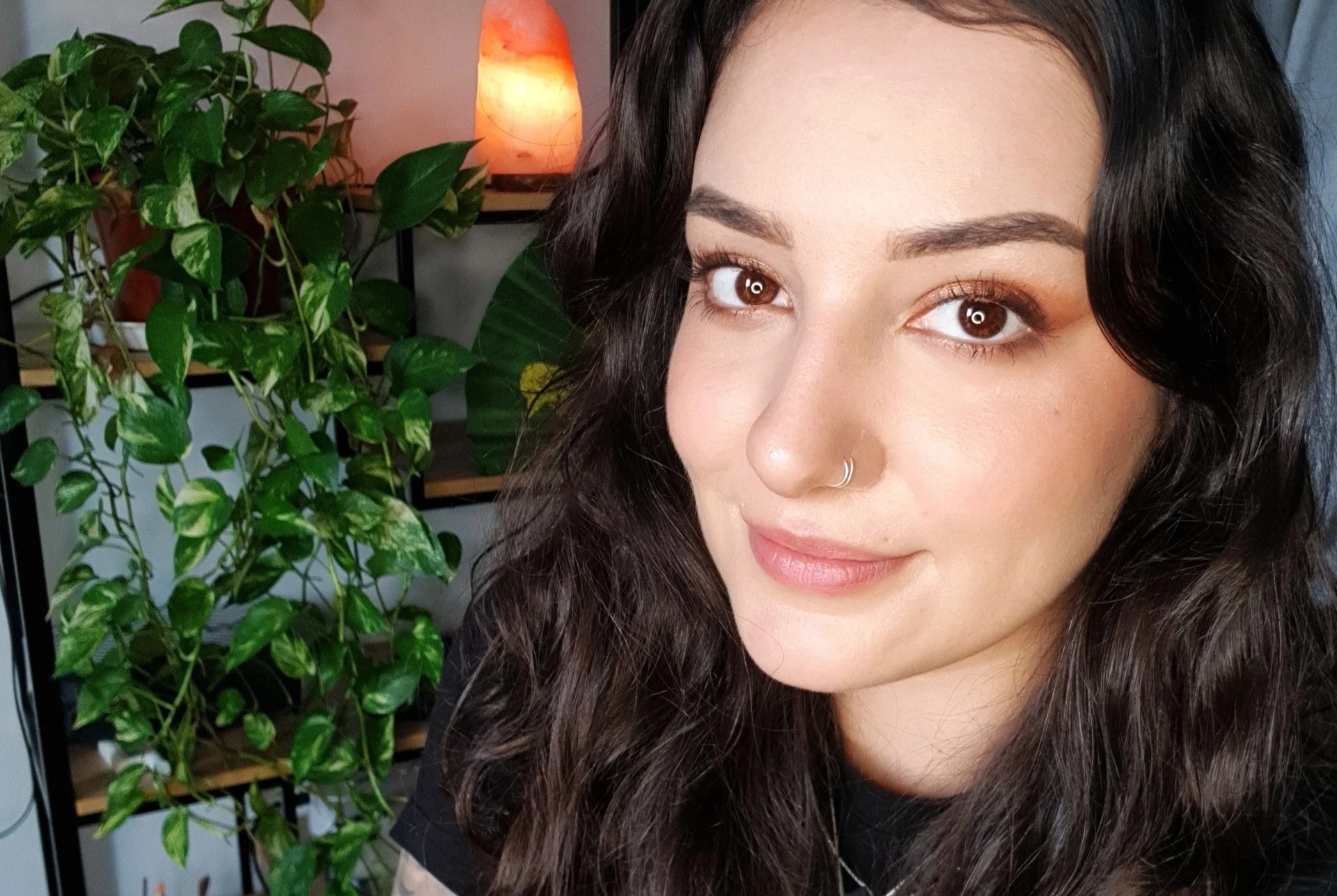 Co gai Thuy Si 2 lan phai long Viet Nam hinh anh