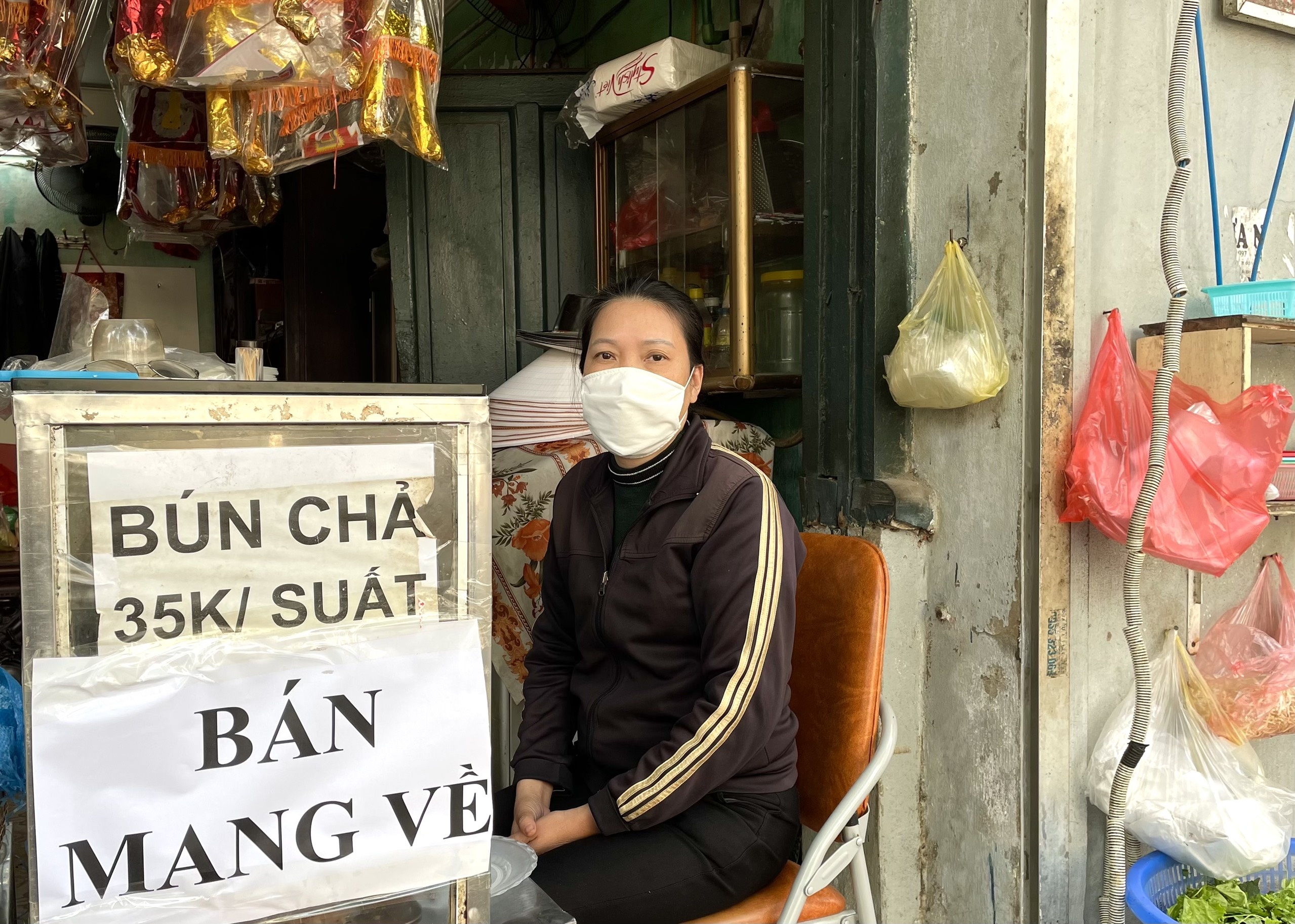 dong cua quan du ban mang ve anh 8