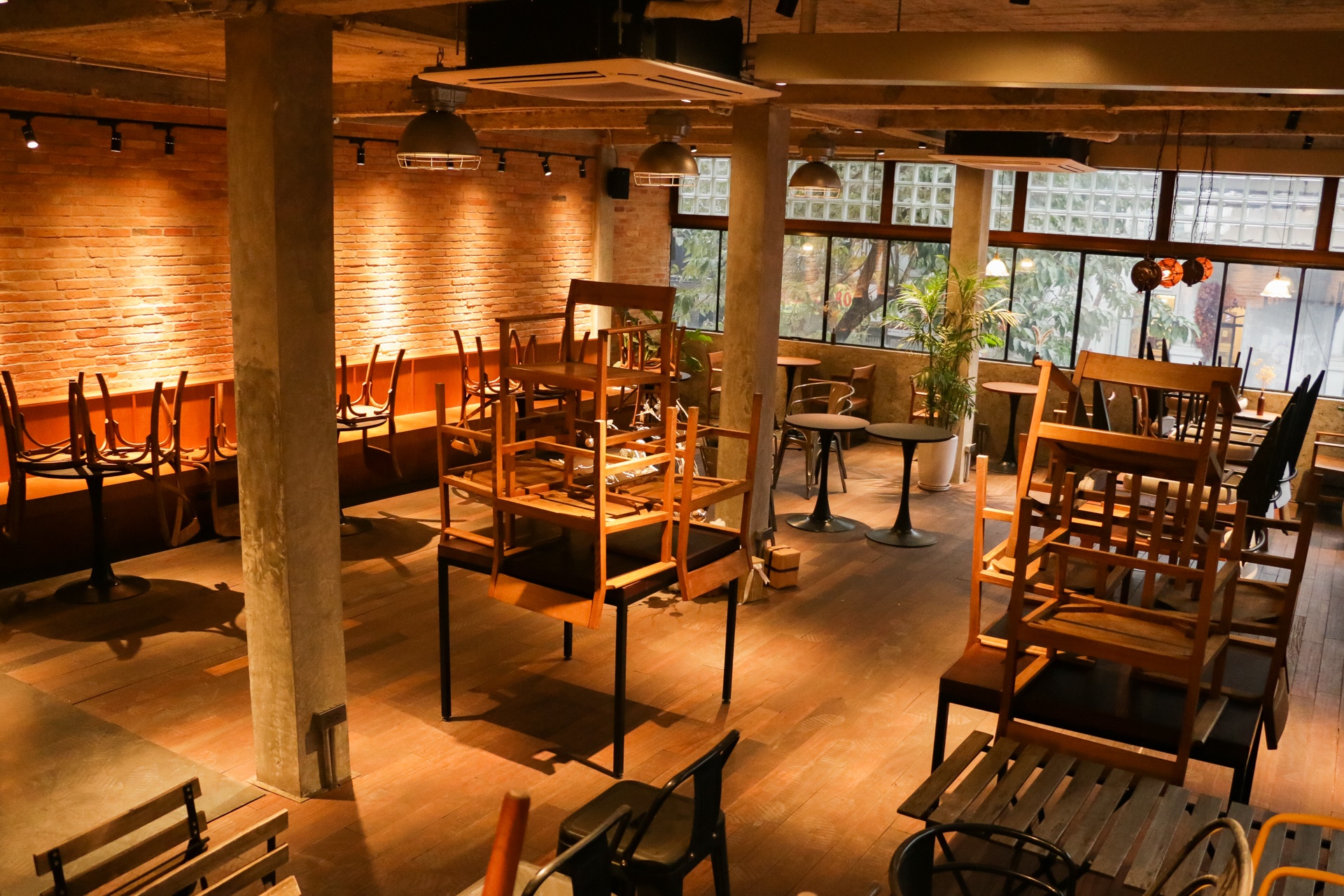 quan ca phe tu choi nhan khach anh 10