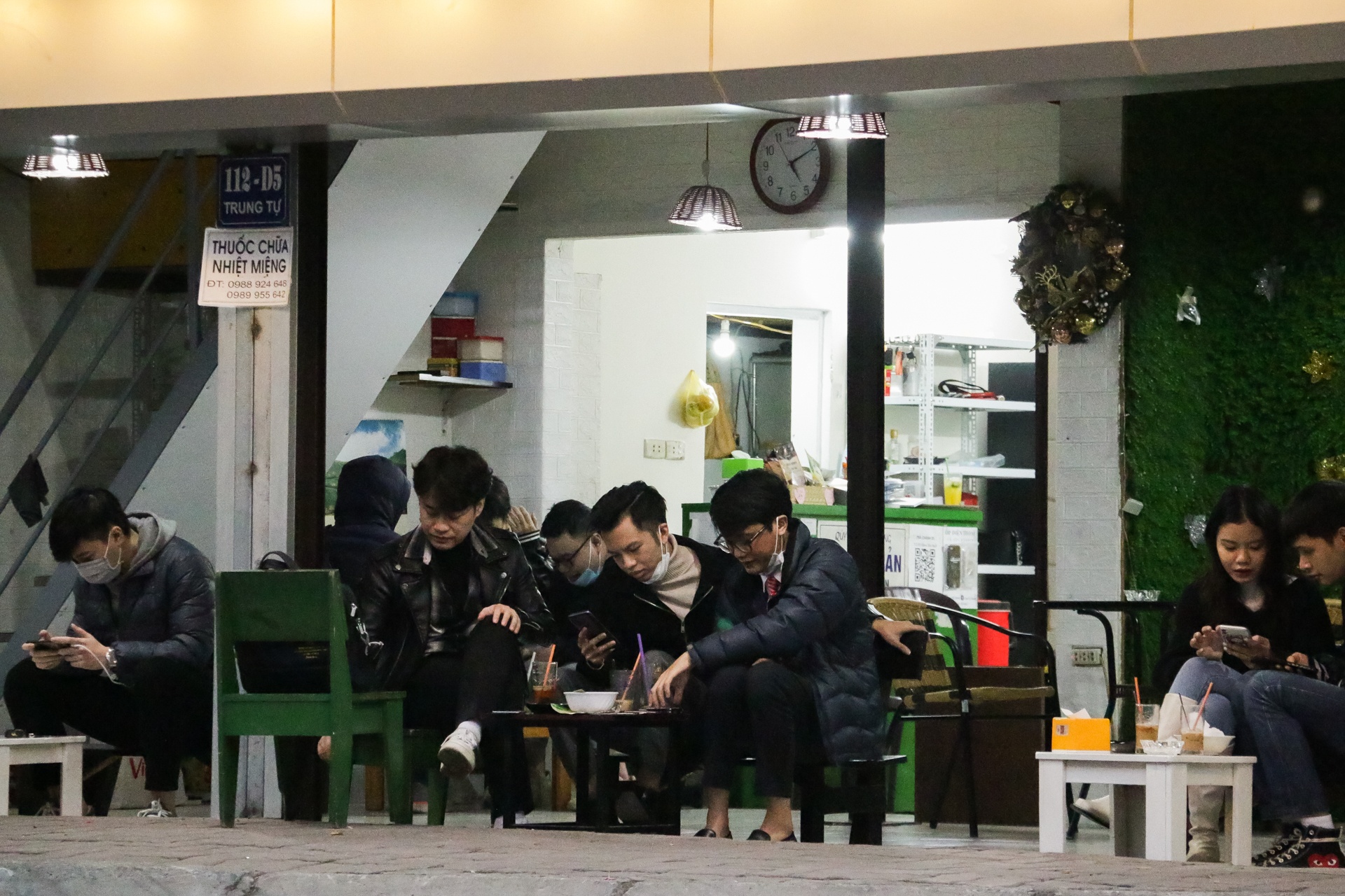 quan ca phe tu choi nhan khach anh 7