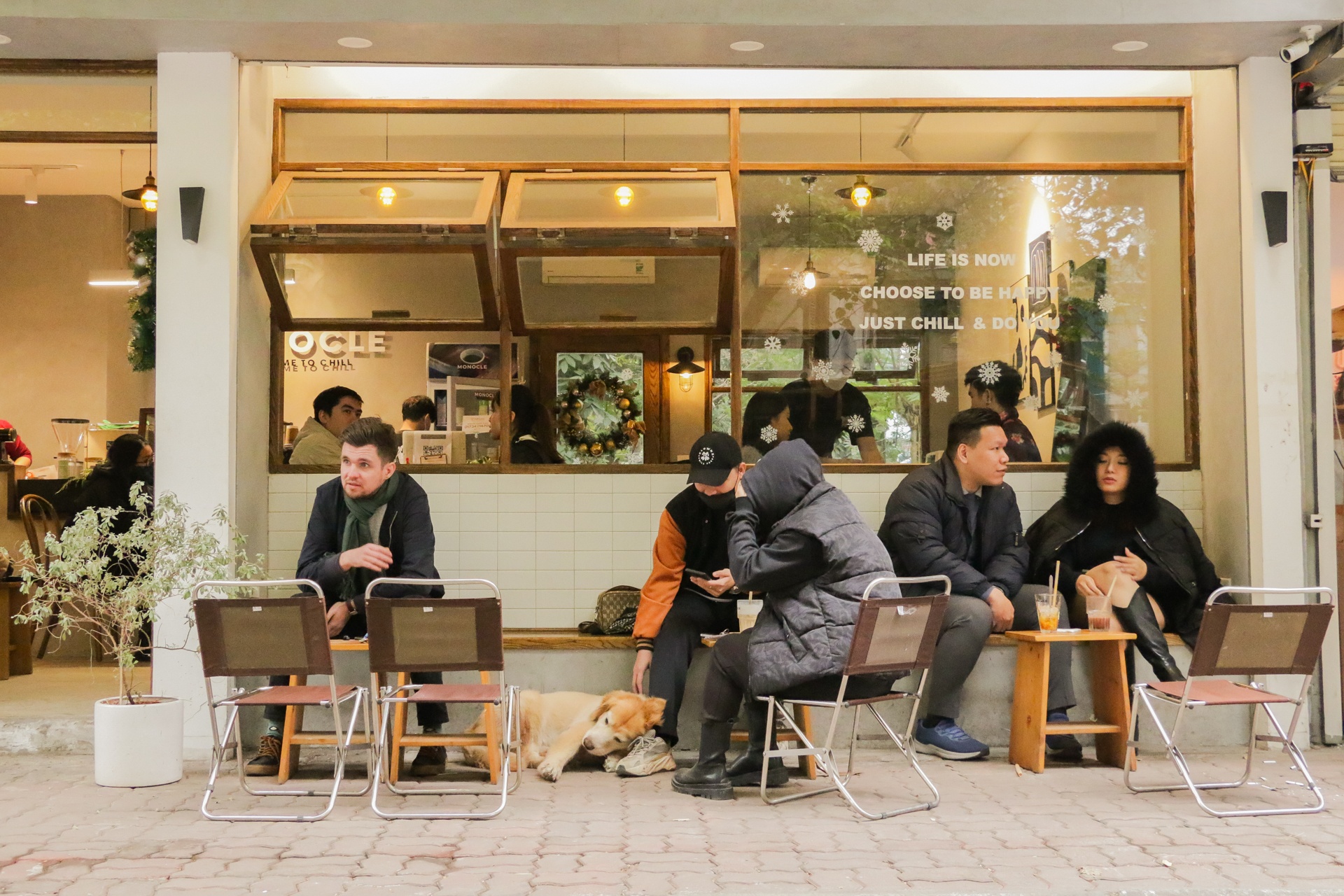 quan ca phe tu choi nhan khach anh 6