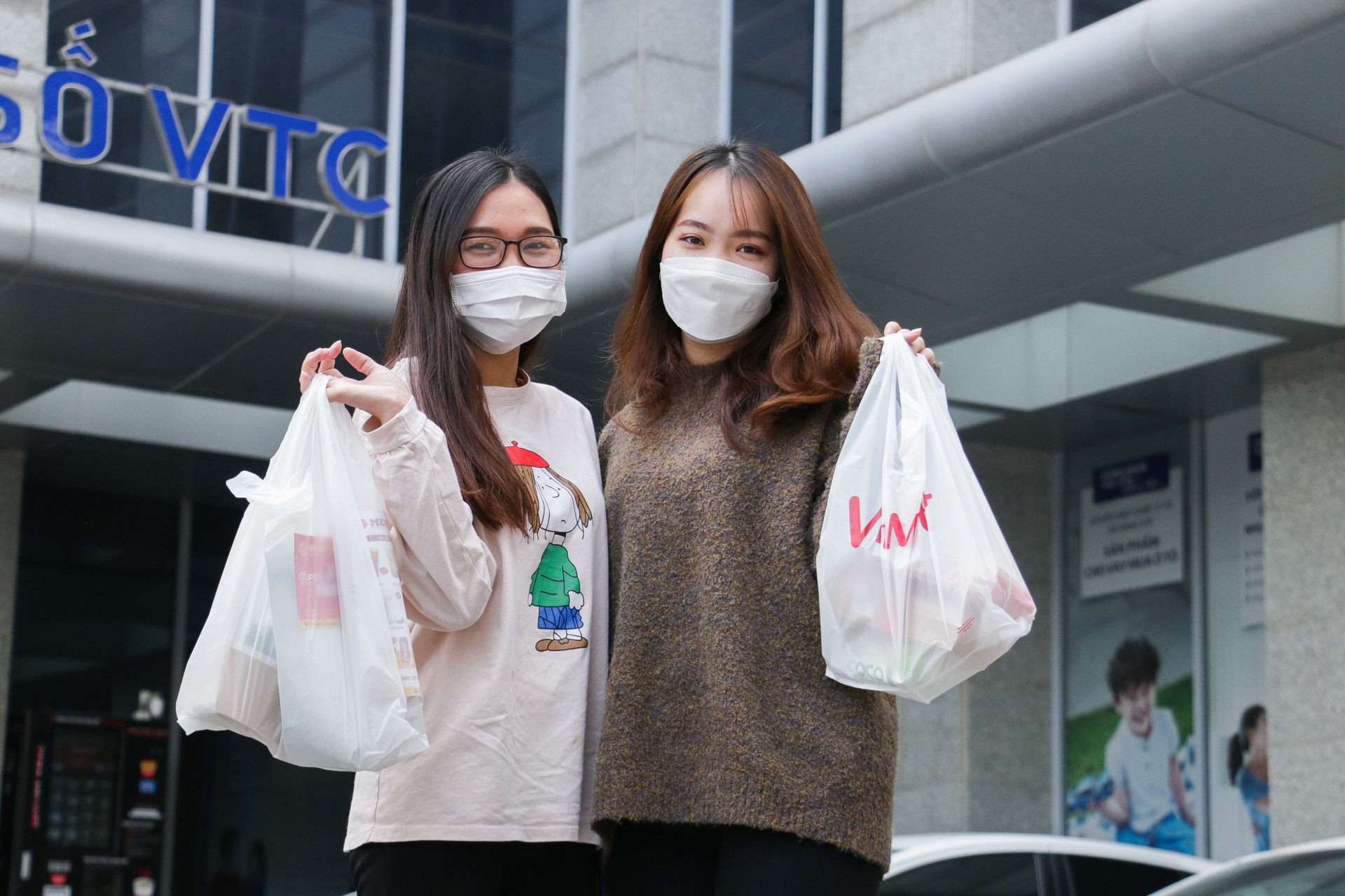 dân văn phòng Hà Nội tìm shipper giao đồ ăn trưa ảnh 3 dan van phong Ha Noi tim shipper giao do an trua anh 3