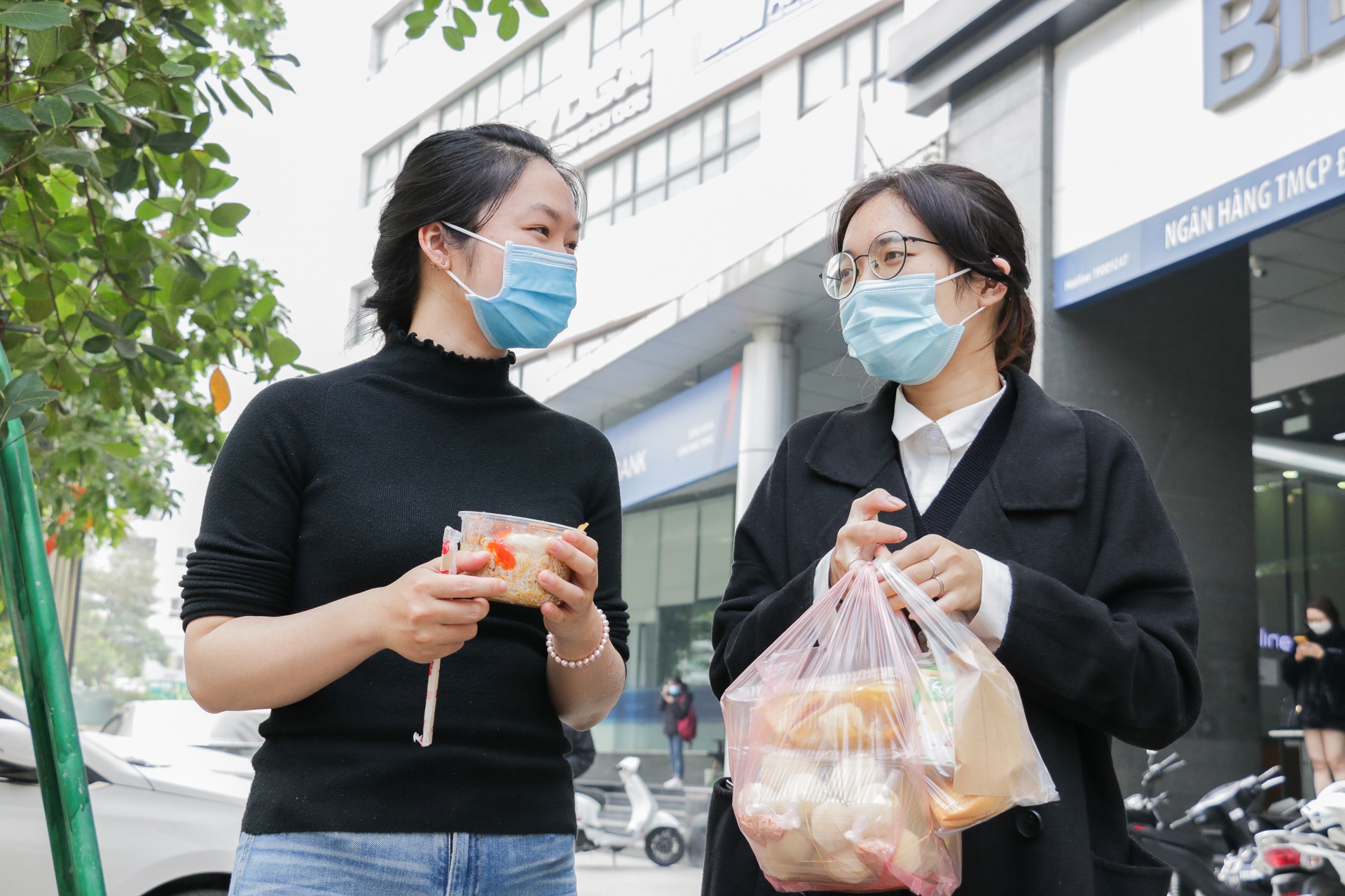 dân văn phòng Hà Nội tìm shipper giao đồ ăn trưa ảnh 4 dan van phong Ha Noi tim shipper giao do an trua anh 4