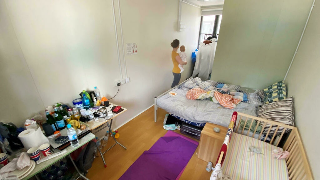 hon loan khu cach ly Covid-19 Hong Kong anh 4