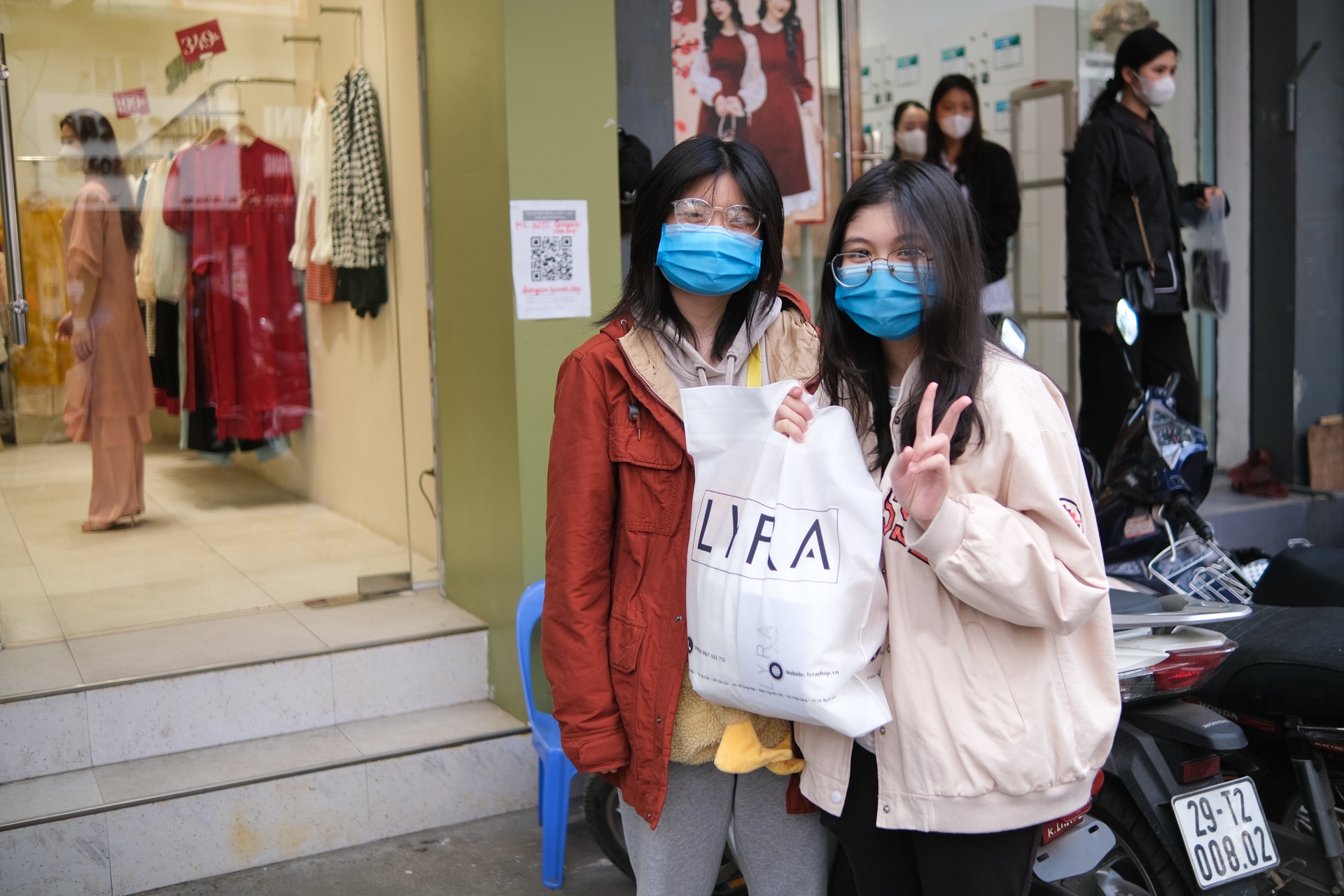 pho mua sam o Ha Noi hoi sinh dip cuoi nam anh 6