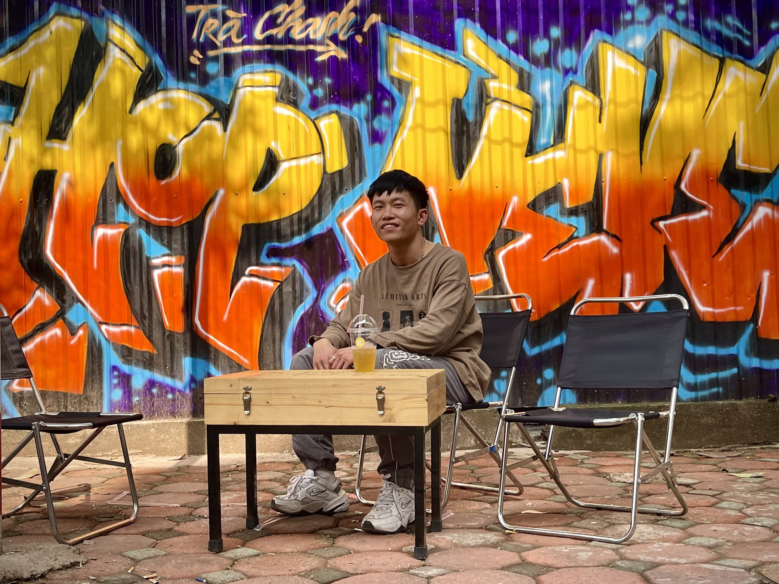 met moi voi quy dinh vung cam,  vang anh 3