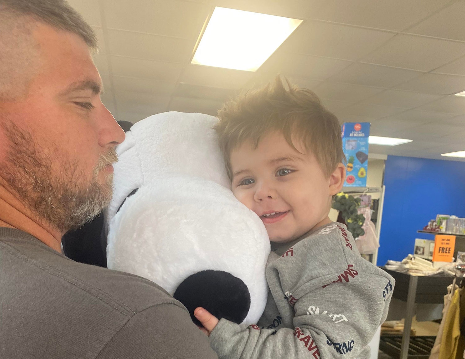 cau be 2 tuoi cuu gia dinh khoi hoa hoan anh 1